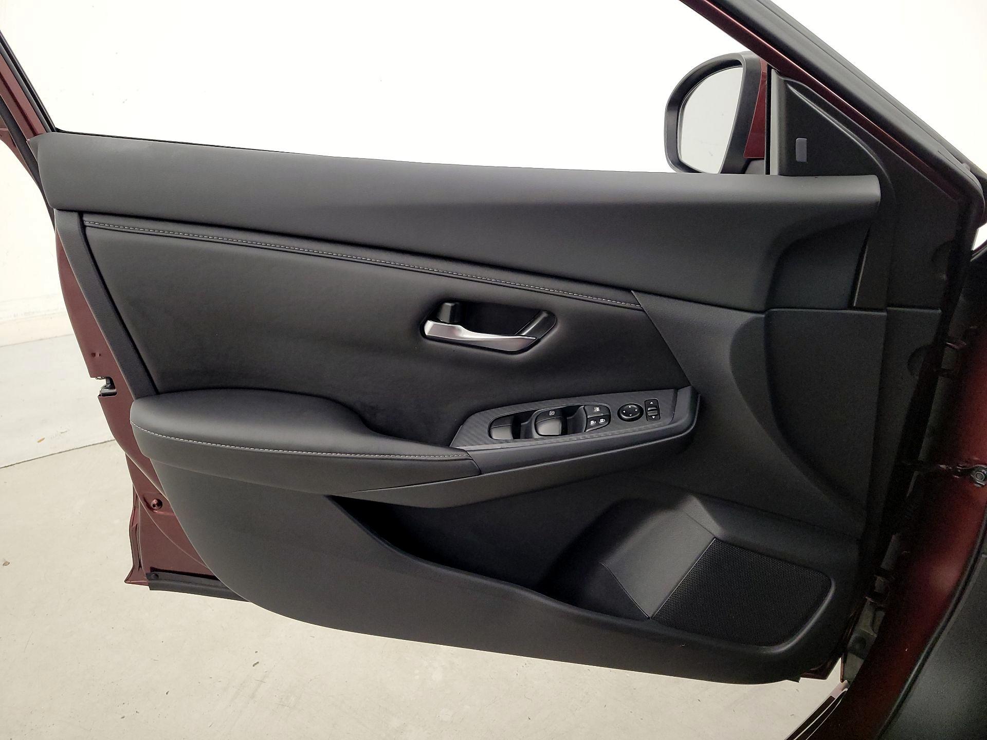 Thumbnail: 2022 Nissan Sentra - 12