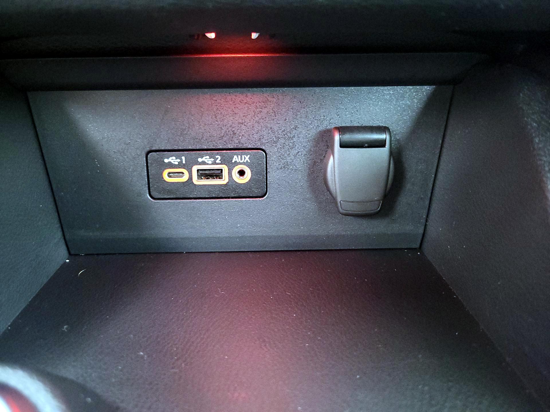 Thumbnail: 2022 Nissan Sentra - 18