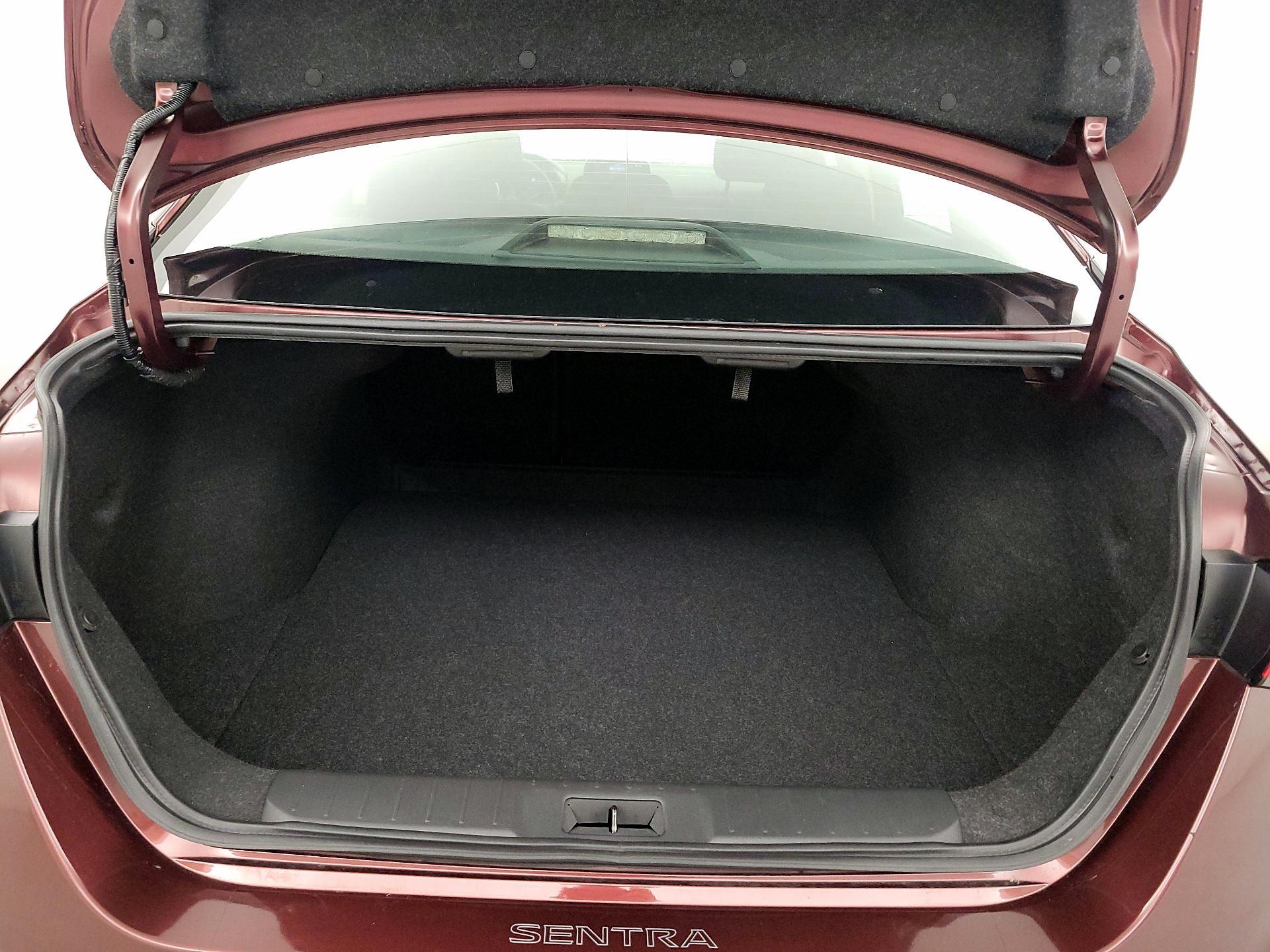 Thumbnail: 2022 Nissan Sentra - 20