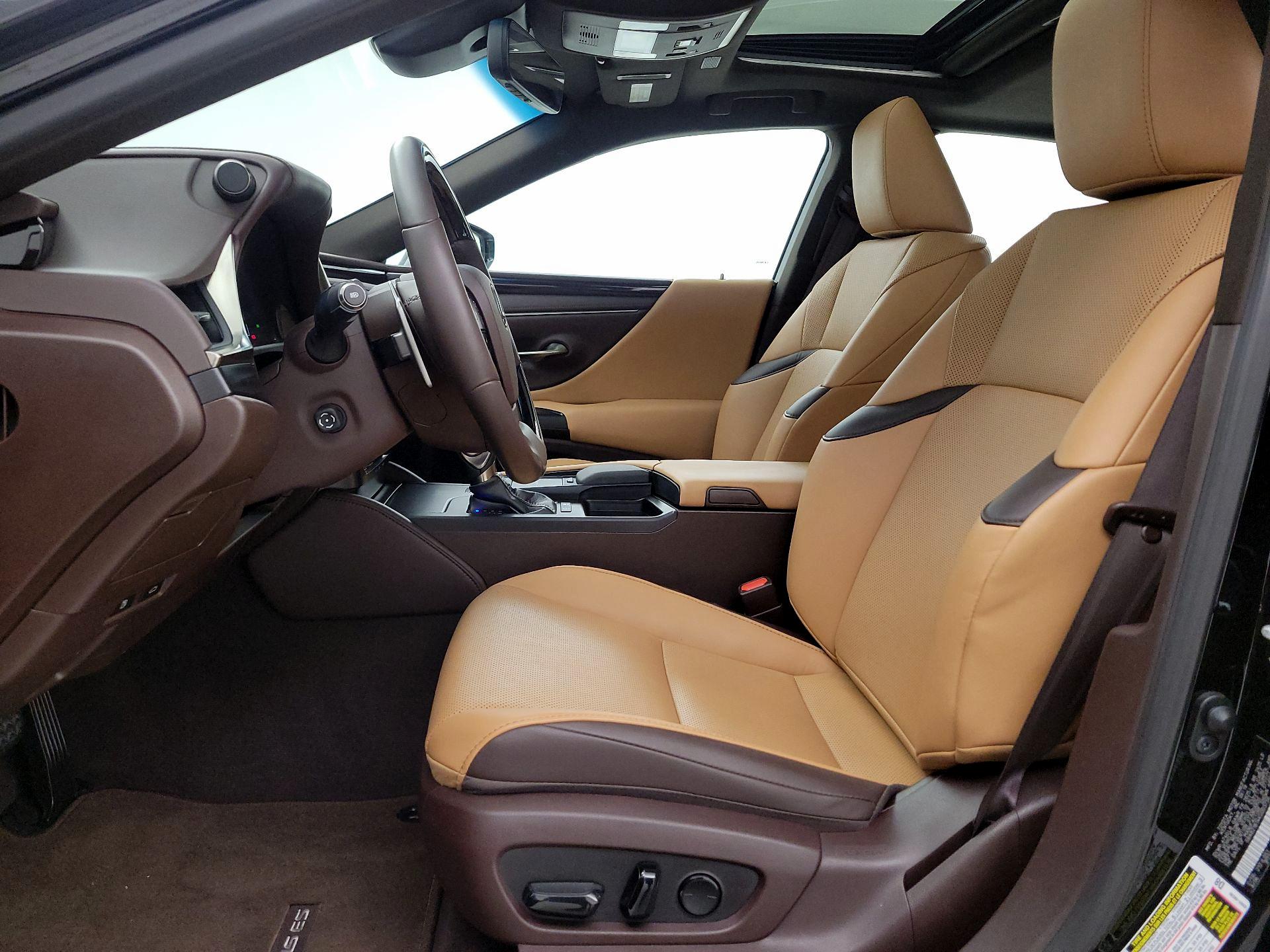 Thumbnail: 2019 Lexus ES - 11