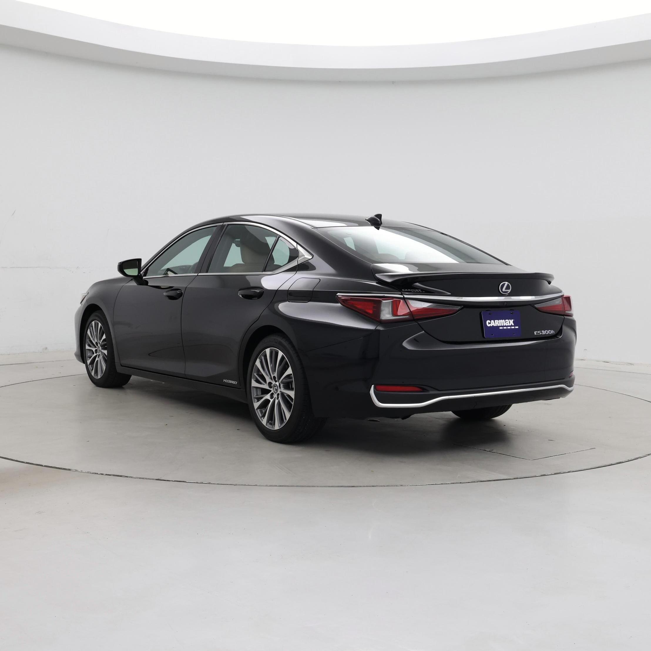 Thumbnail: 2019 Lexus ES - 2
