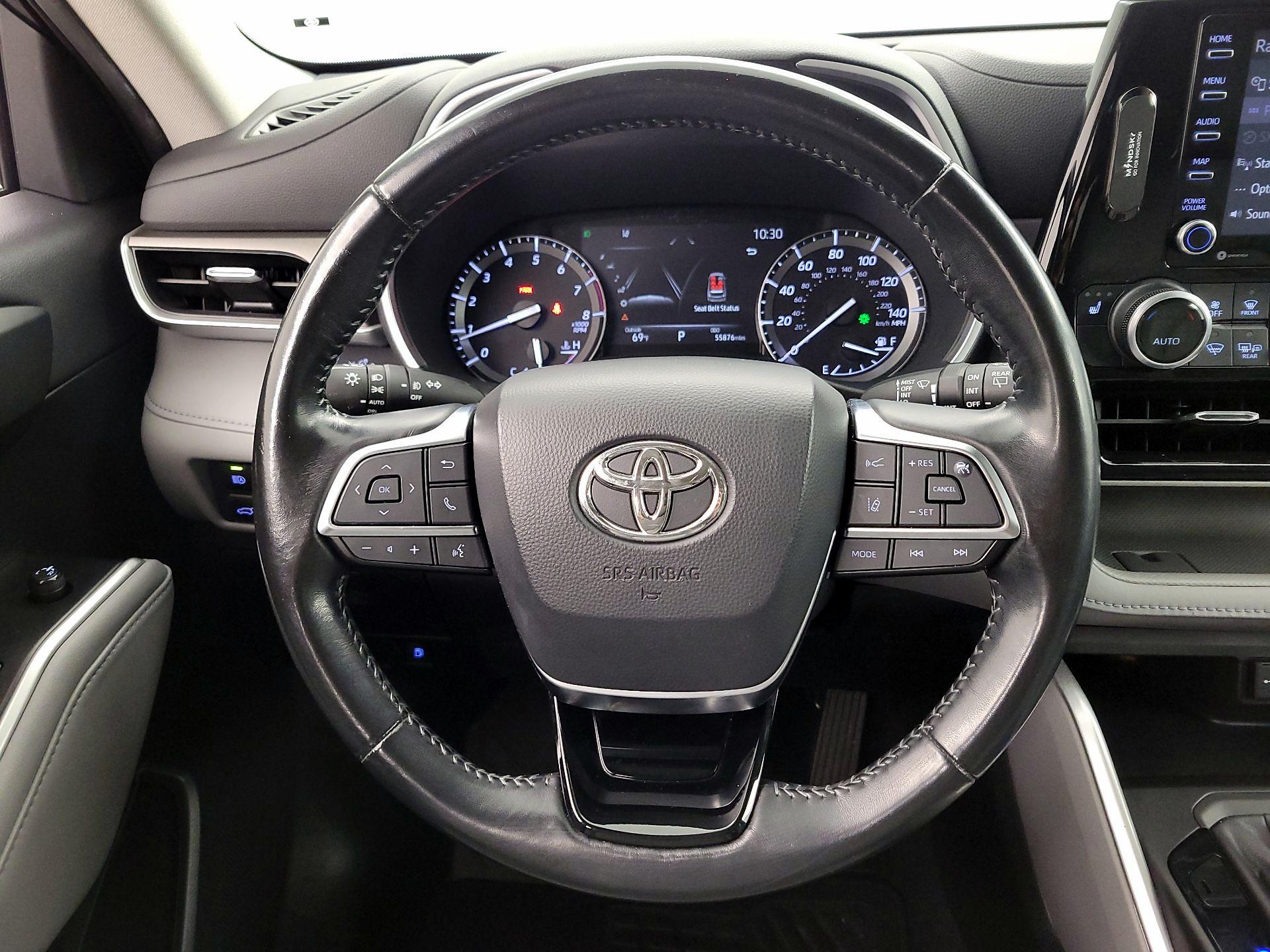 Thumbnail: 2021 Toyota Highlander - 10