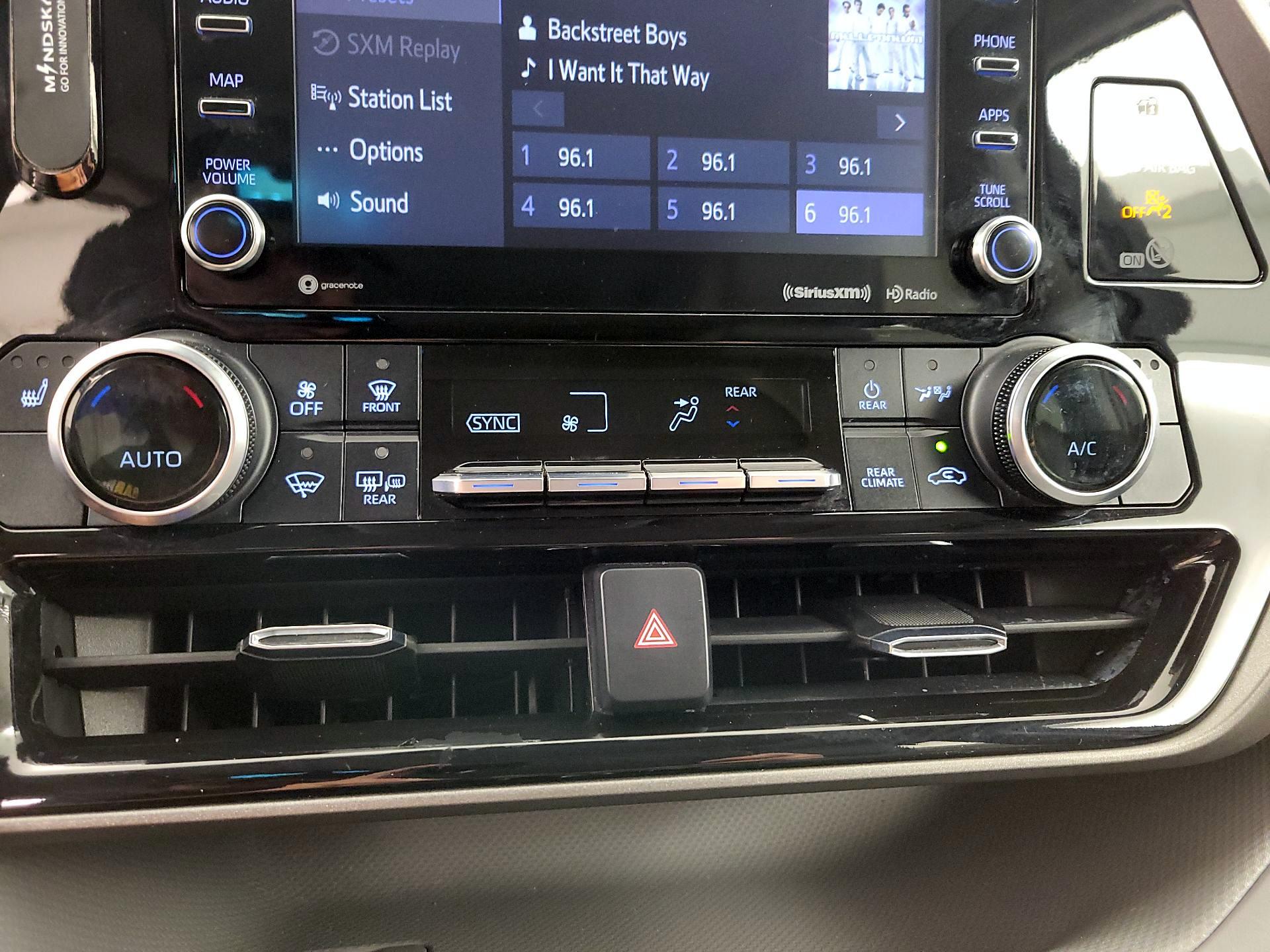 Thumbnail: 2021 Toyota Highlander - 16