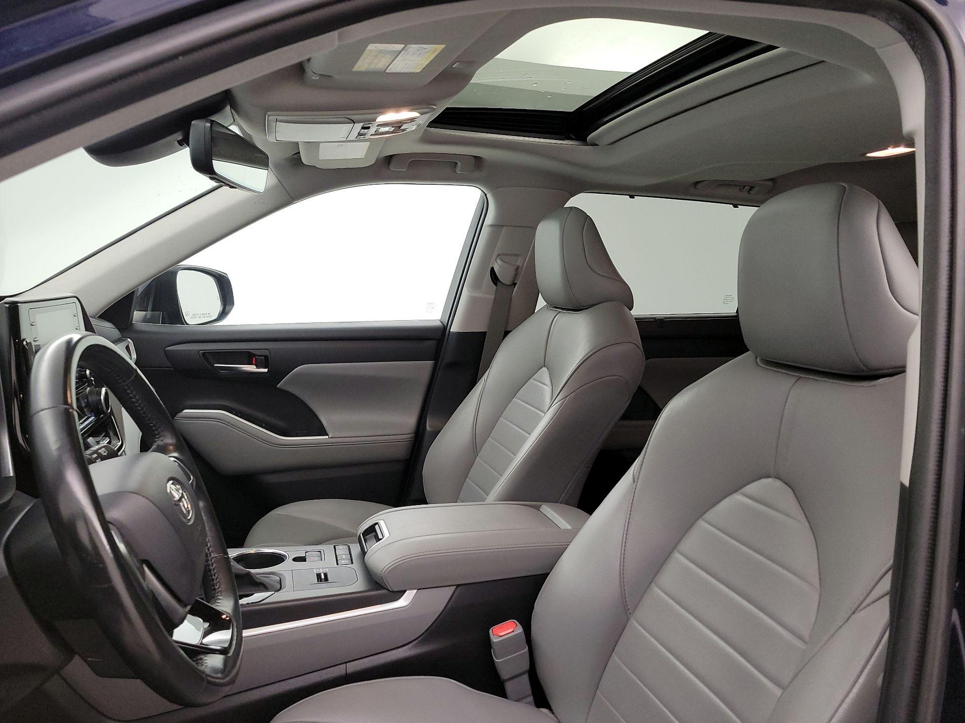 Thumbnail: 2021 Toyota Highlander - 19