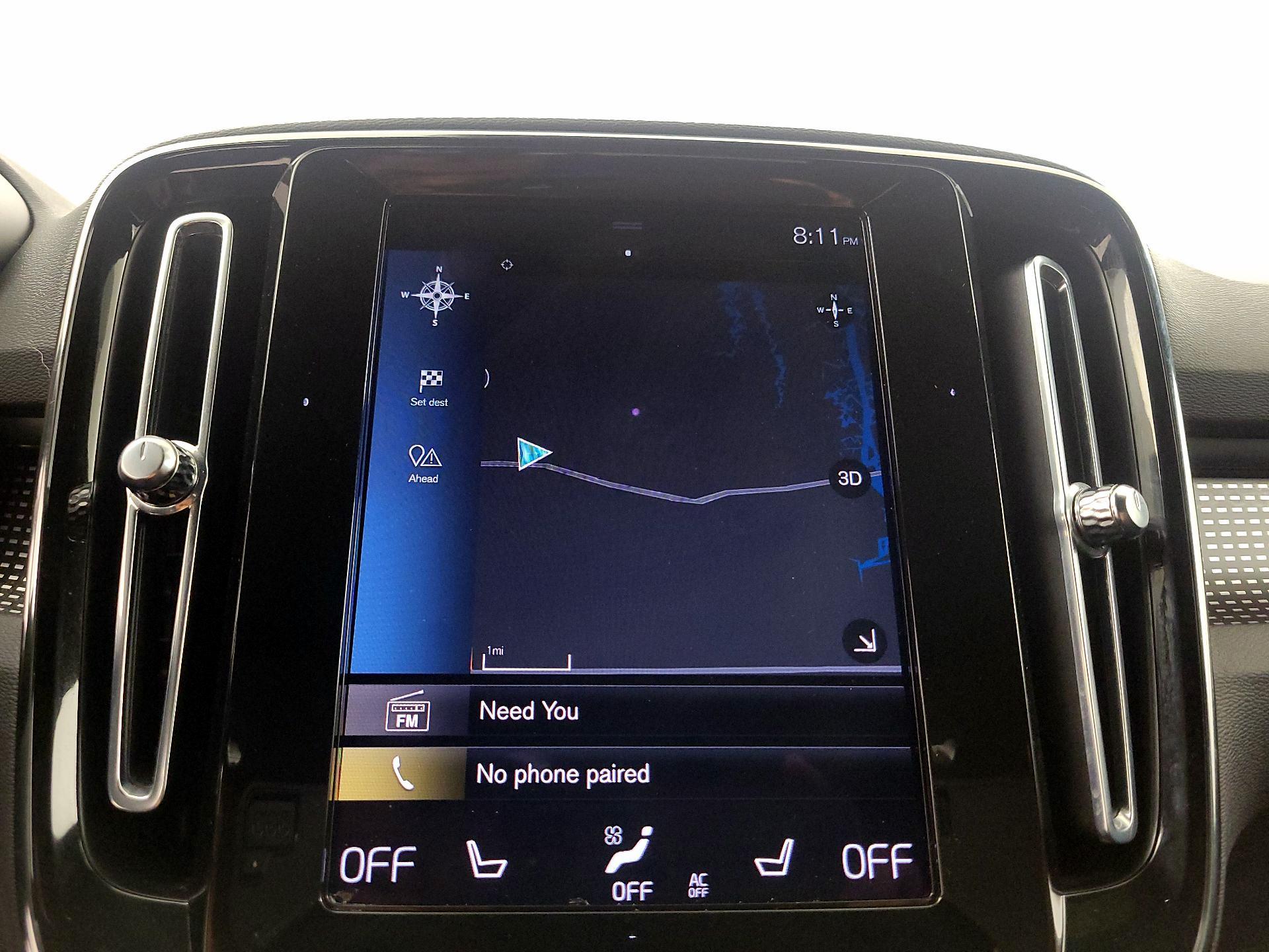 Thumbnail: 2022 Volvo XC40 - 14