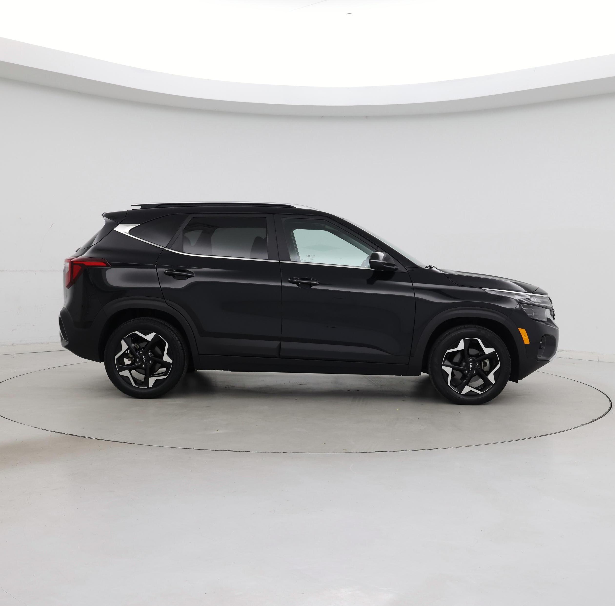 Thumbnail: 2024 Kia Seltos - 7