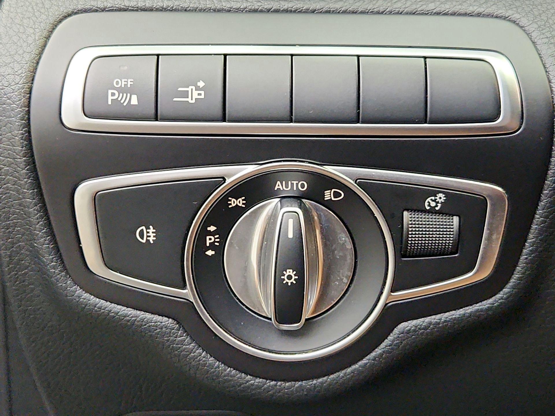 Thumbnail: 2019 Mercedes-Benz C-Class - 13