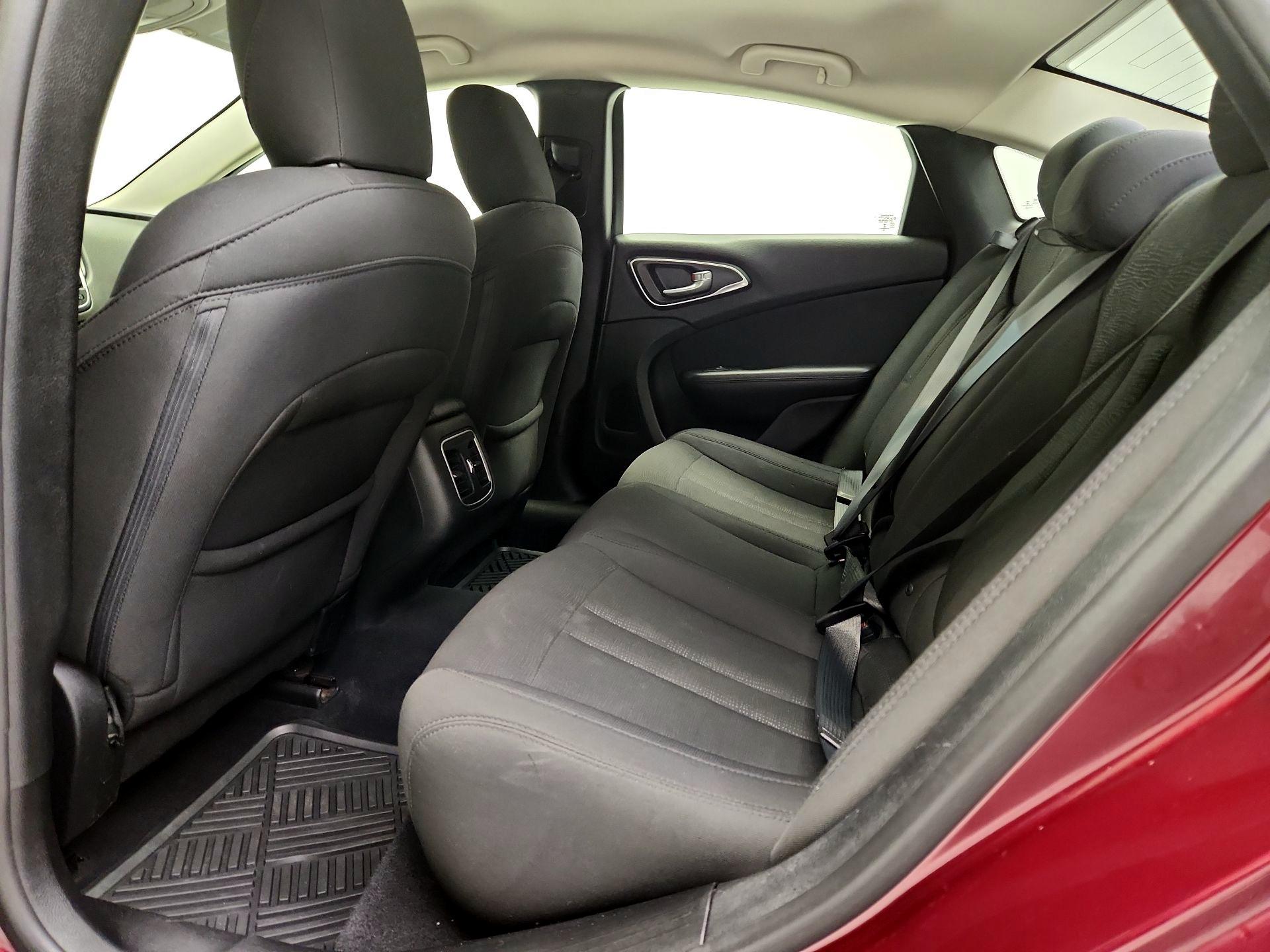 Thumbnail: 2015 Chrysler 200 - 19