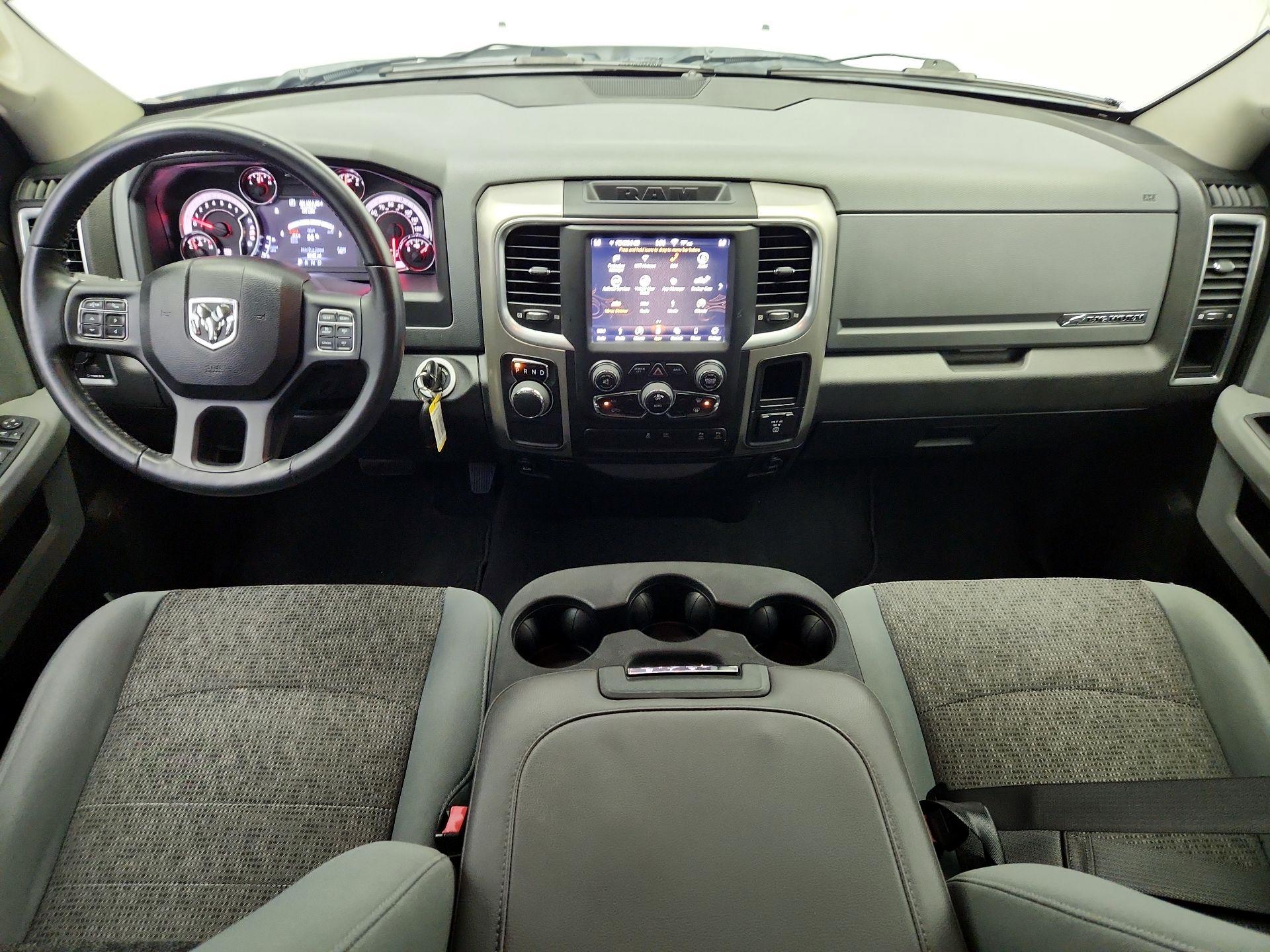 Thumbnail: 2019 RAM 1500 Classic - 9