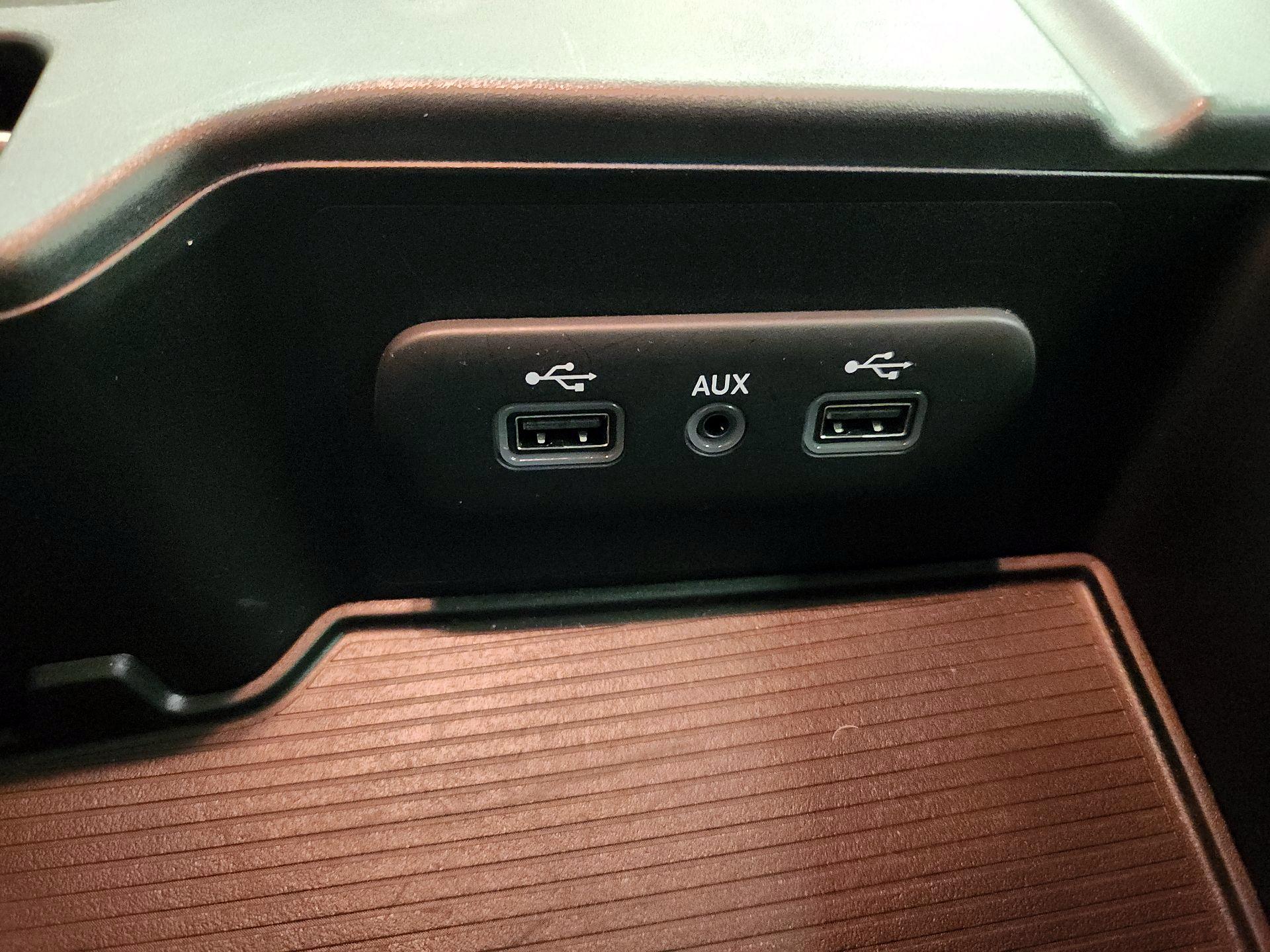 Thumbnail: 2019 RAM 1500 Classic - 18