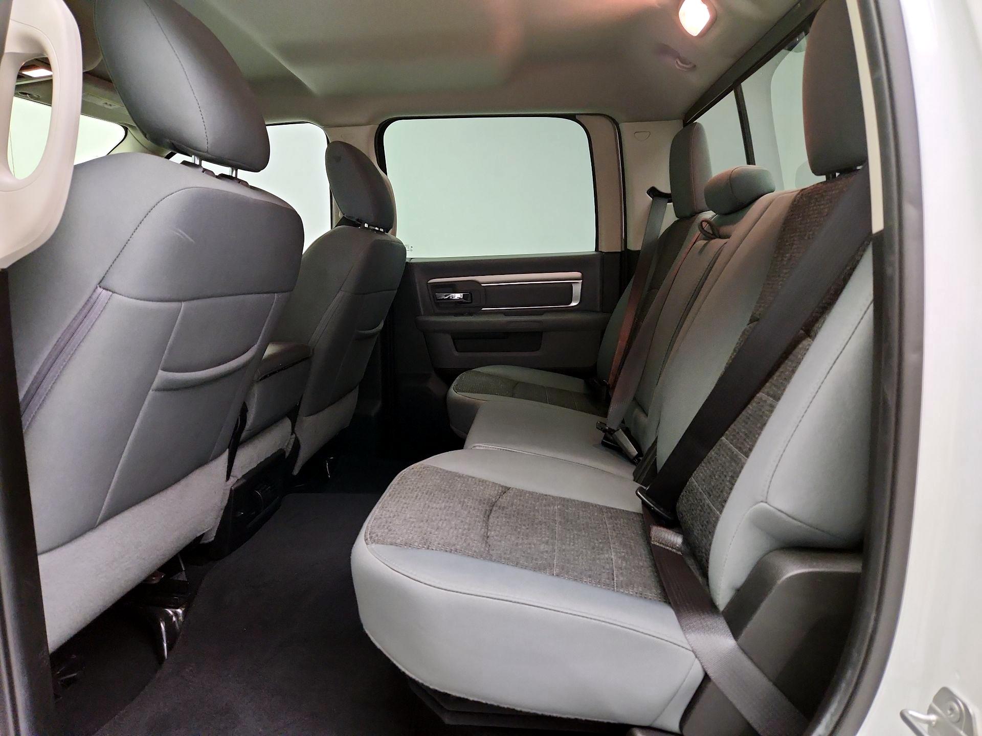 Thumbnail: 2019 RAM 1500 Classic - 19