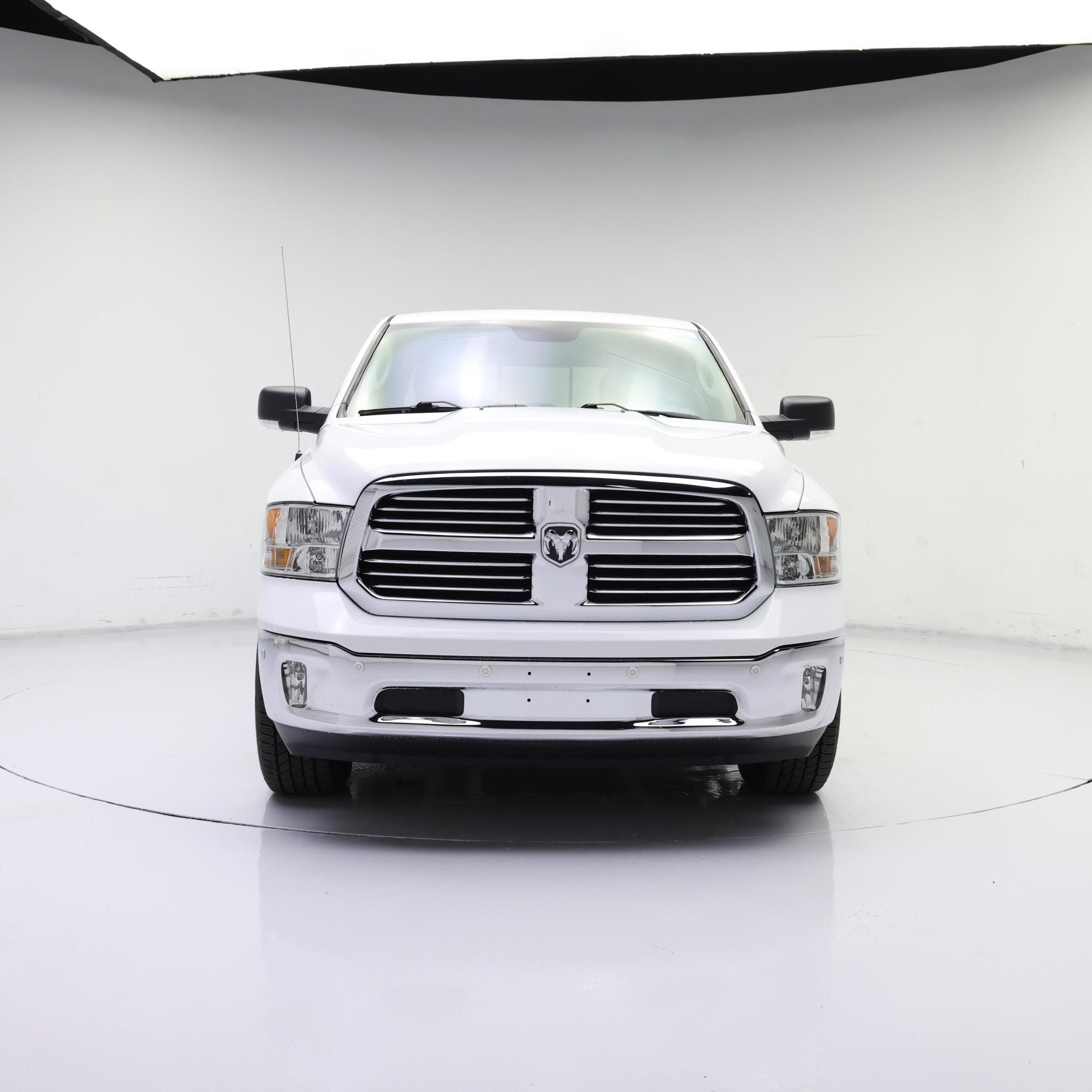 Thumbnail: 2019 RAM 1500 Classic - 5