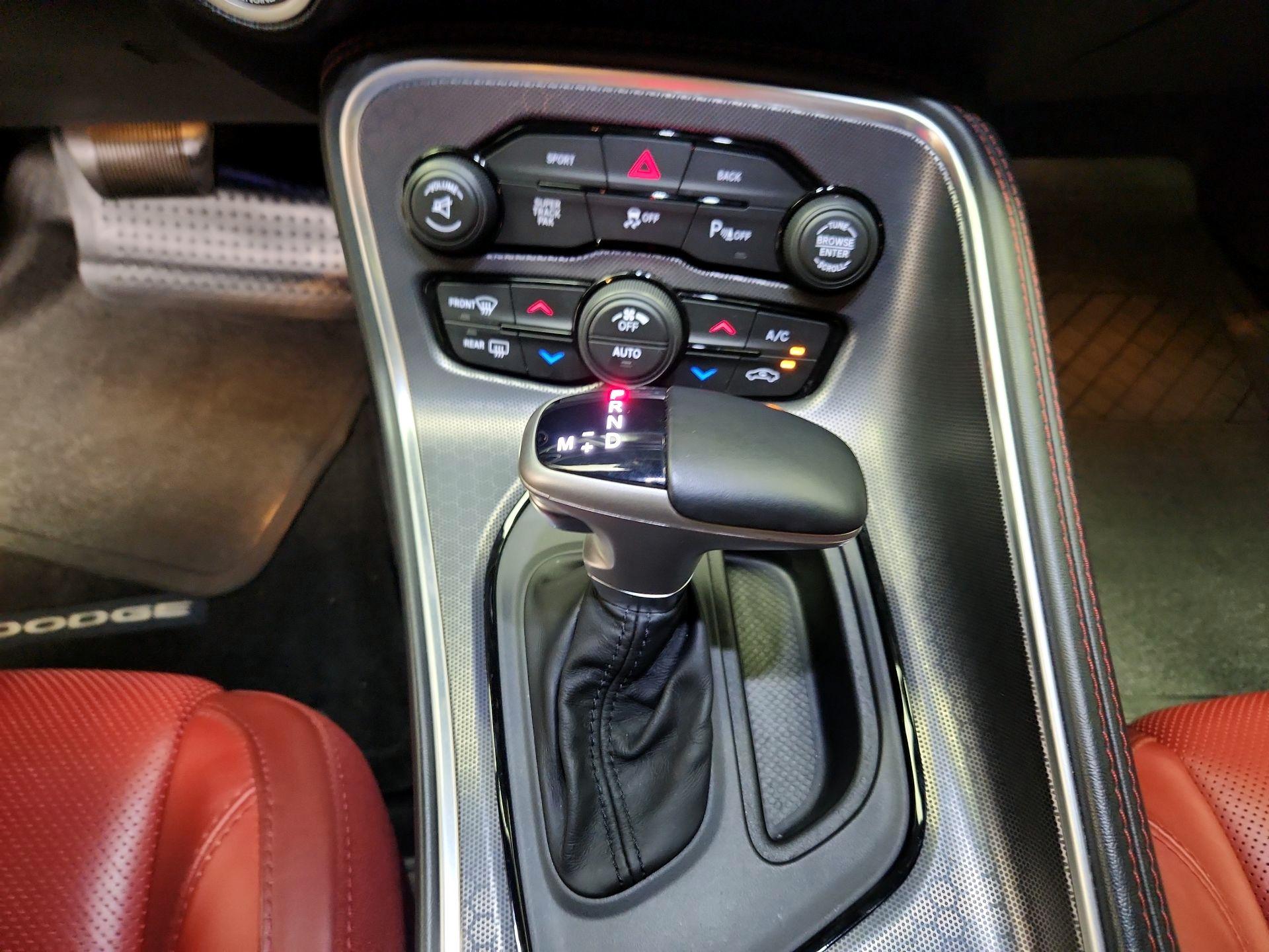 Thumbnail: 2015 Dodge Challenger - 17