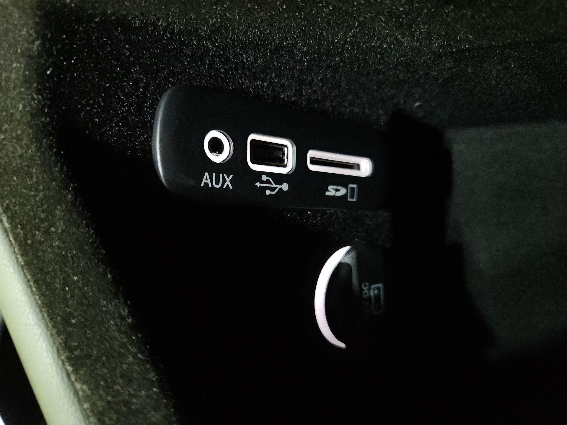 Thumbnail: 2015 Dodge Challenger - 18