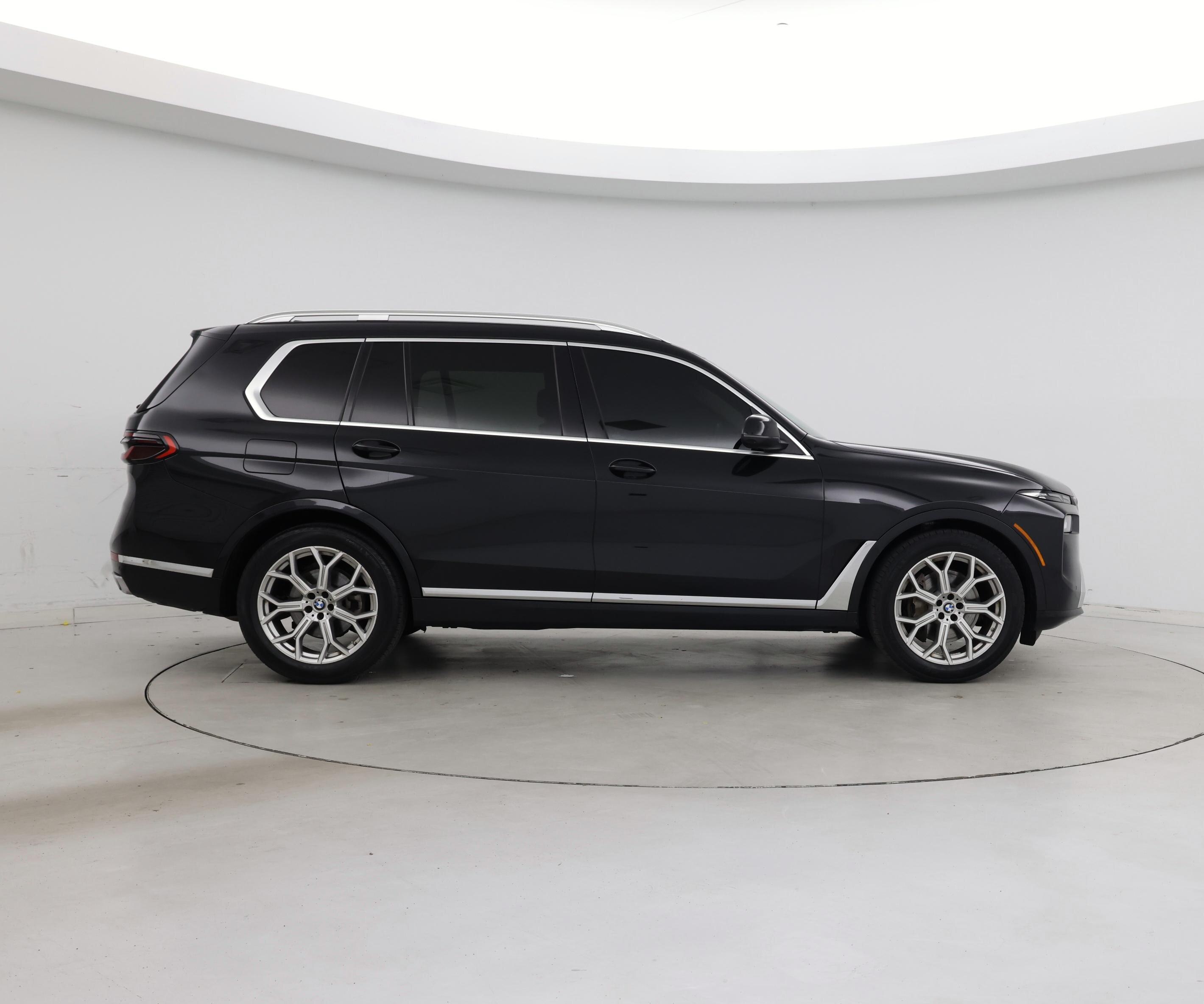 Thumbnail: 2023 BMW X7 - 7