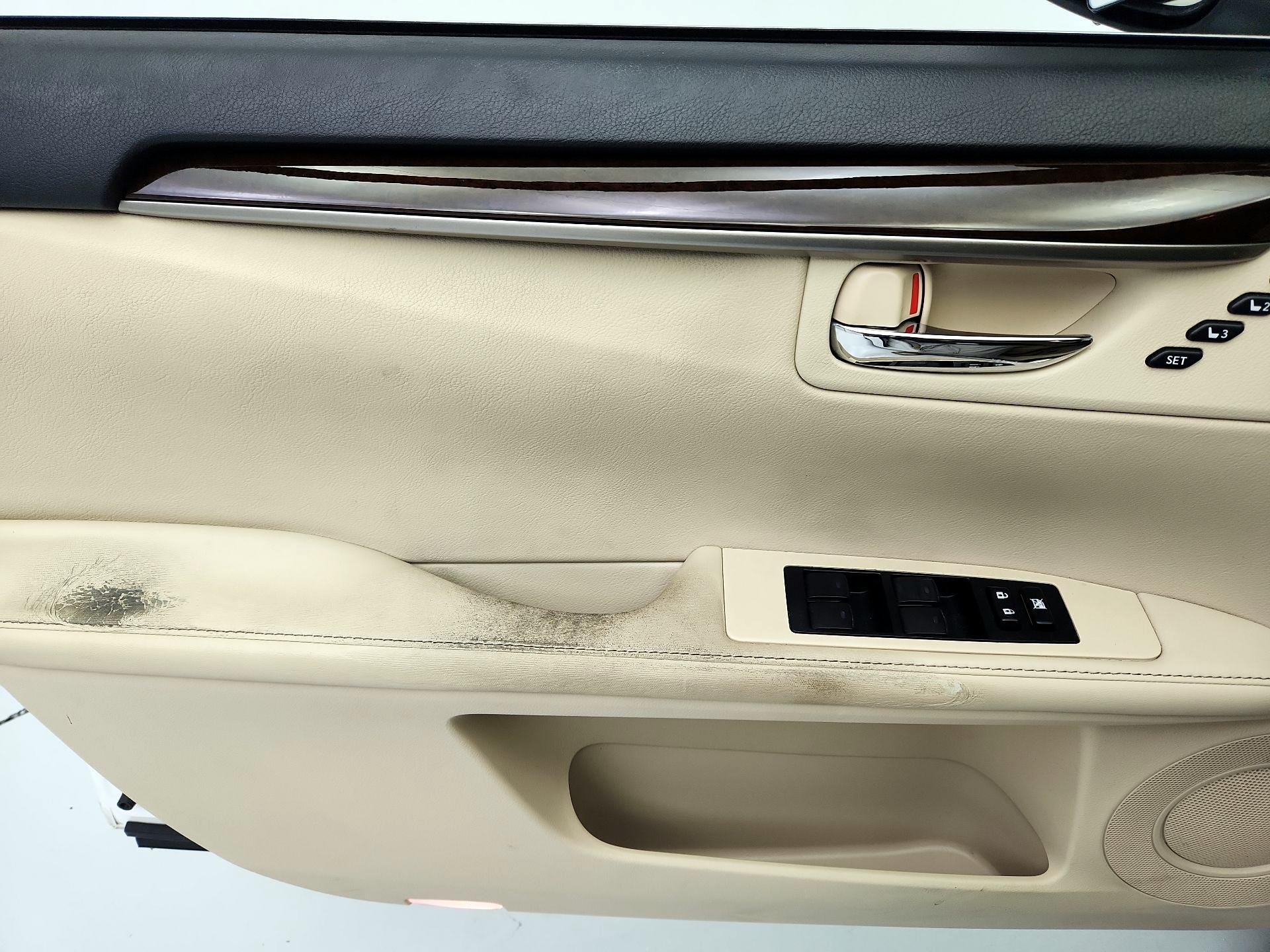 Thumbnail: 2014 Lexus ES - 12