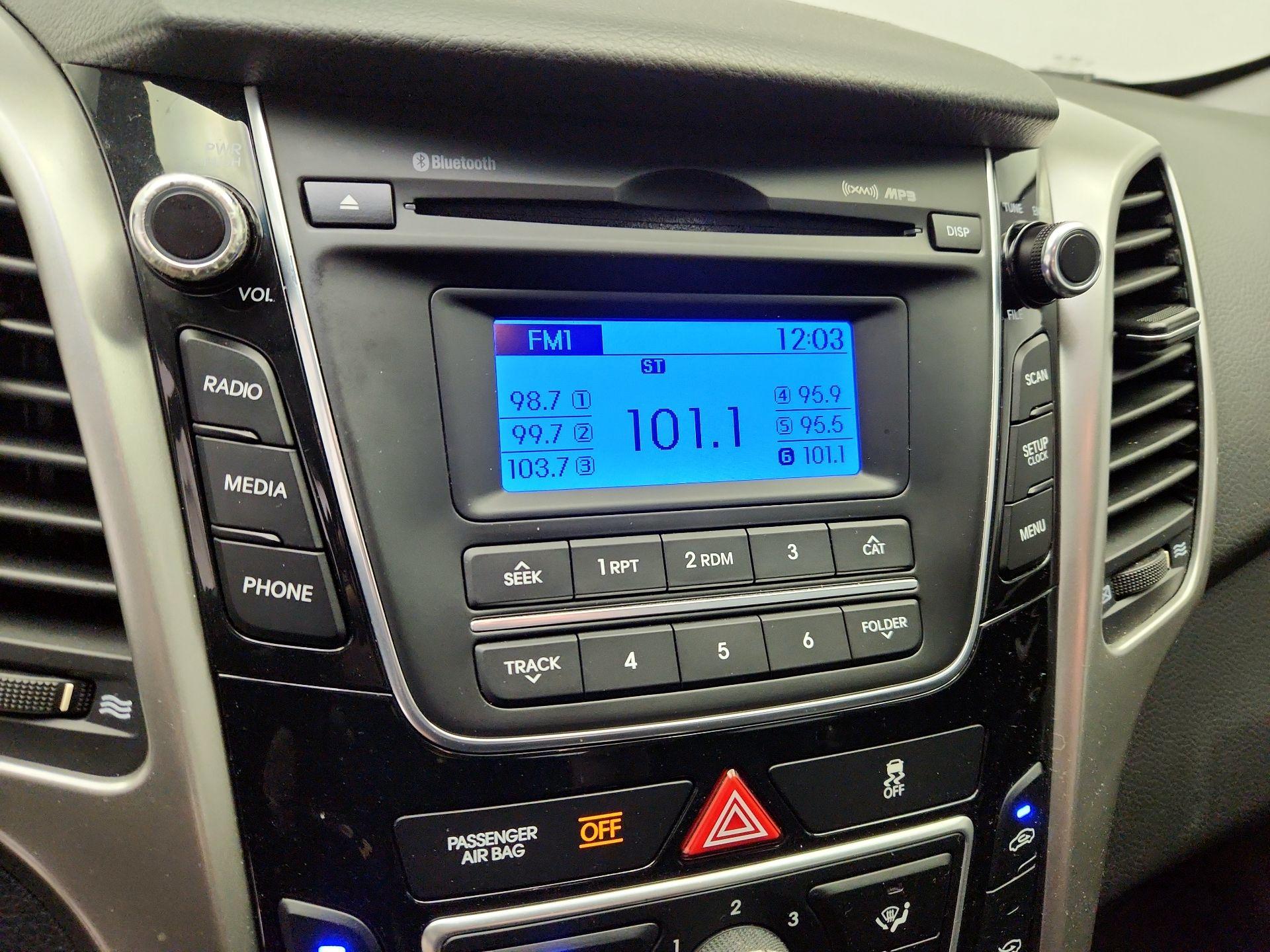 Thumbnail: 2016 Hyundai Elantra - 14