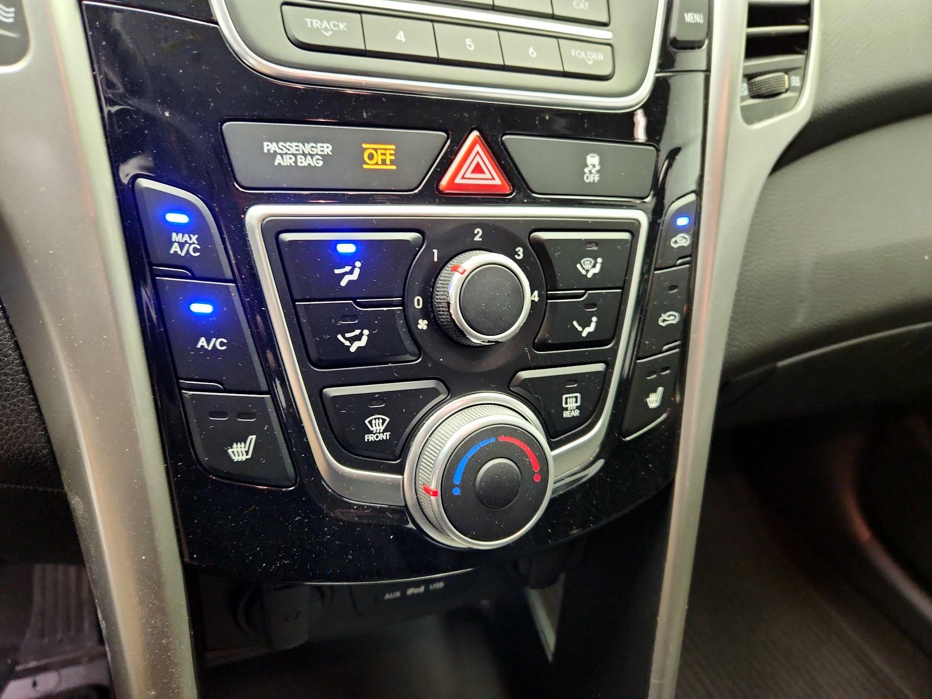 Thumbnail: 2016 Hyundai Elantra - 15