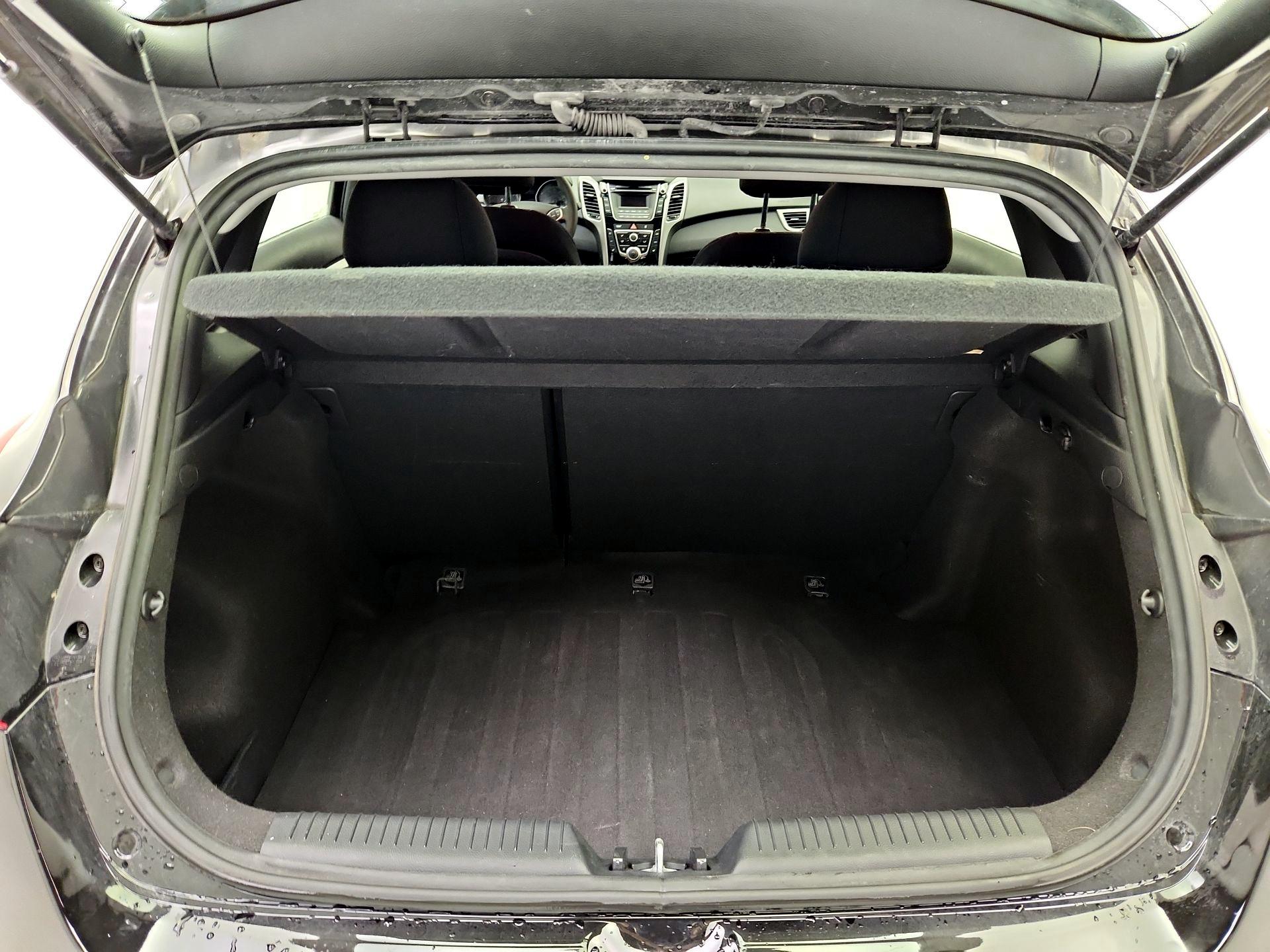 Thumbnail: 2016 Hyundai Elantra - 19