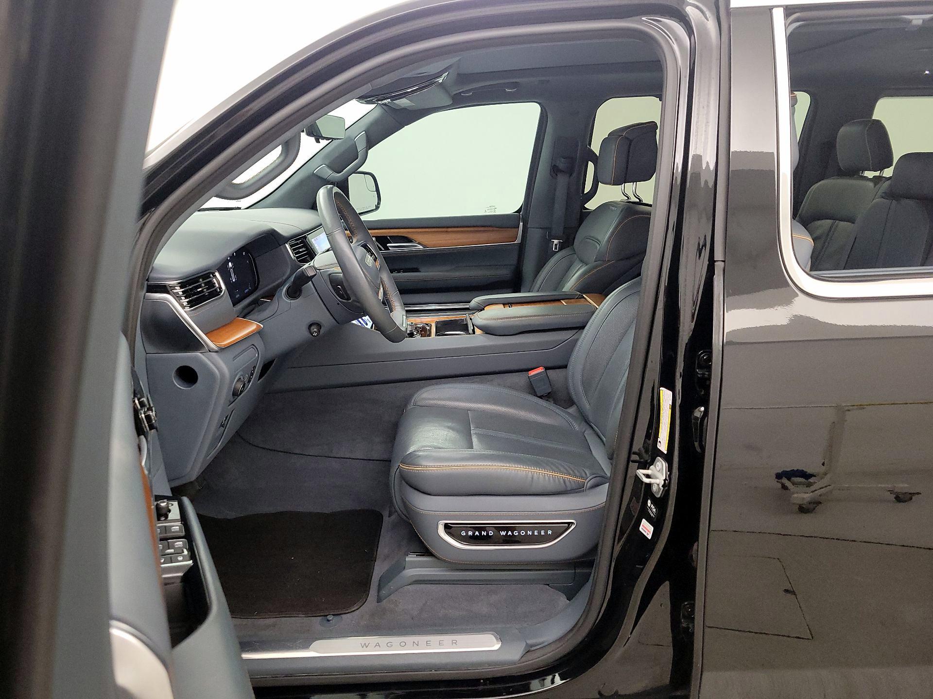 Thumbnail: 2022 Jeep Grand Wagoneer - 11