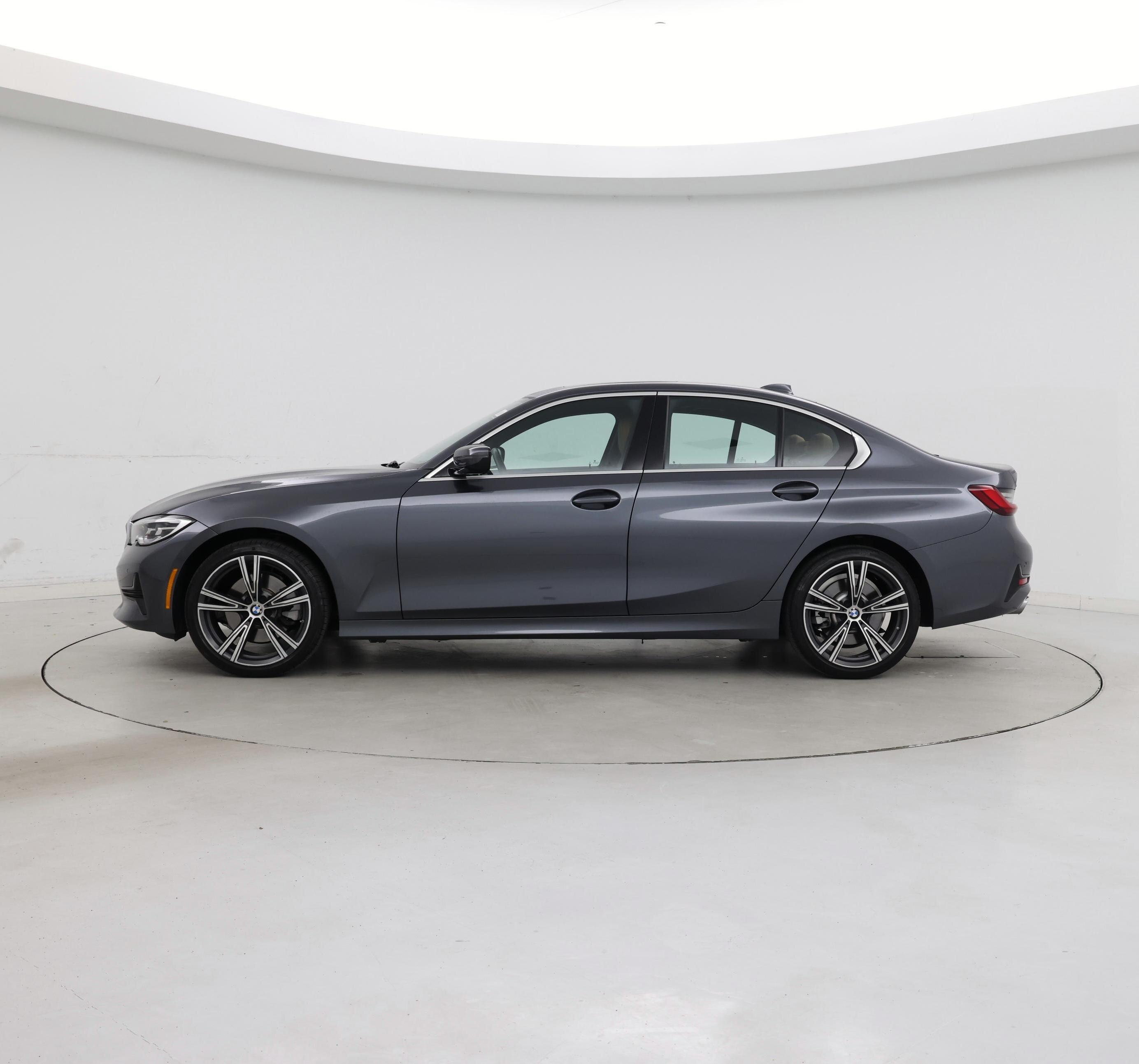 Thumbnail: 2022 BMW 3 Series - 3