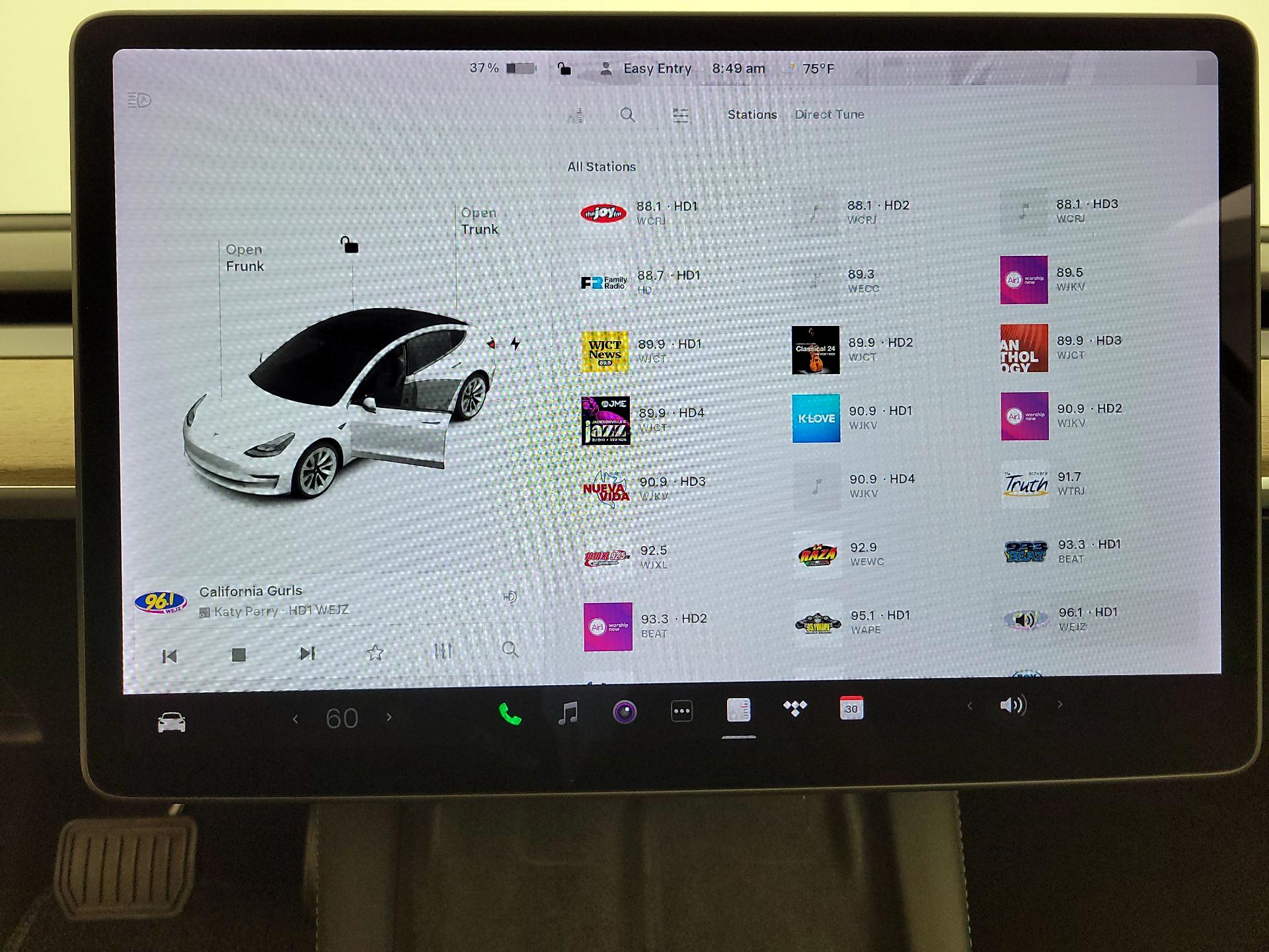 Thumbnail: 2021 Tesla Model 3 - 15