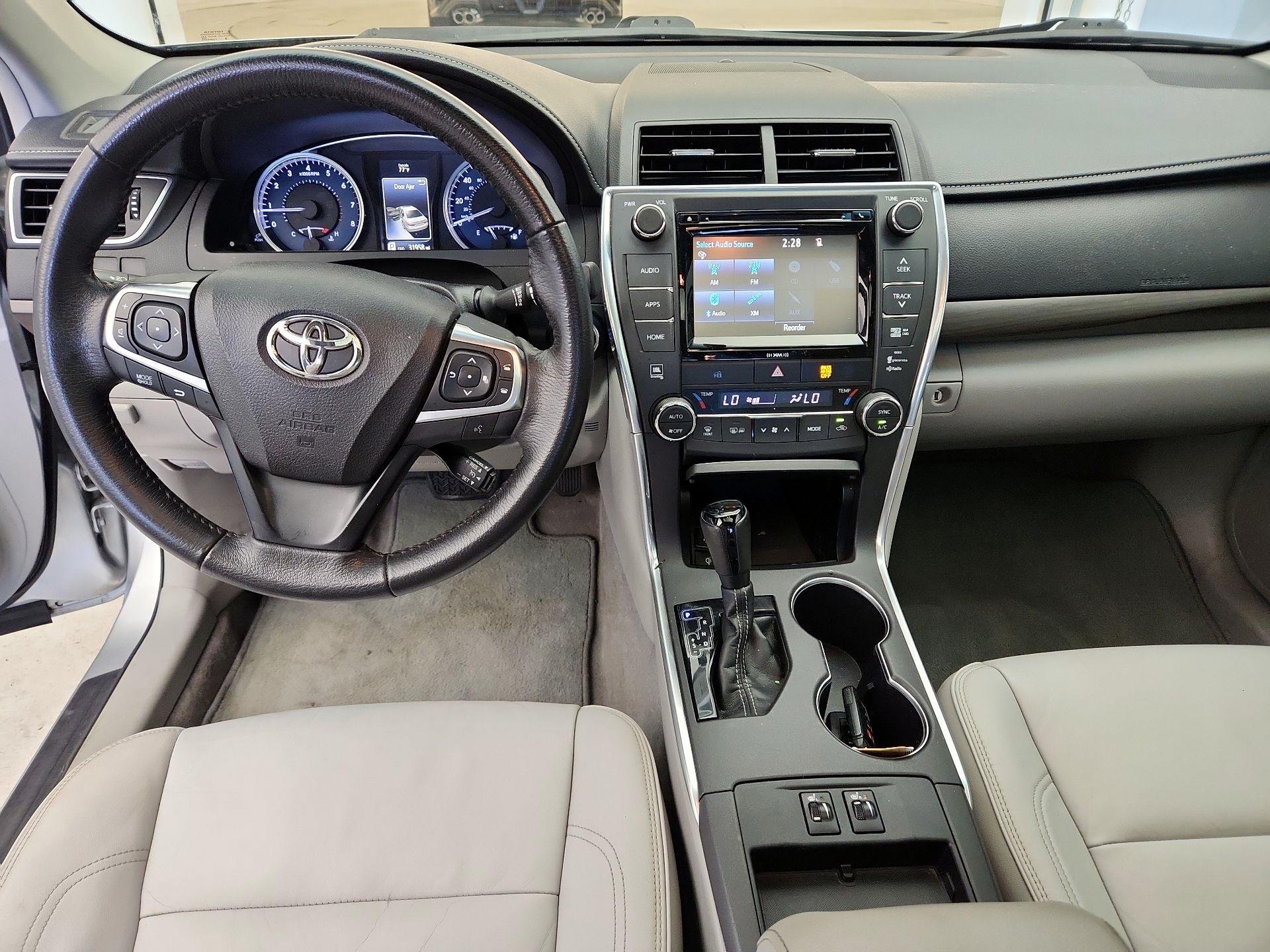 Thumbnail: 2017 Toyota Camry - 9