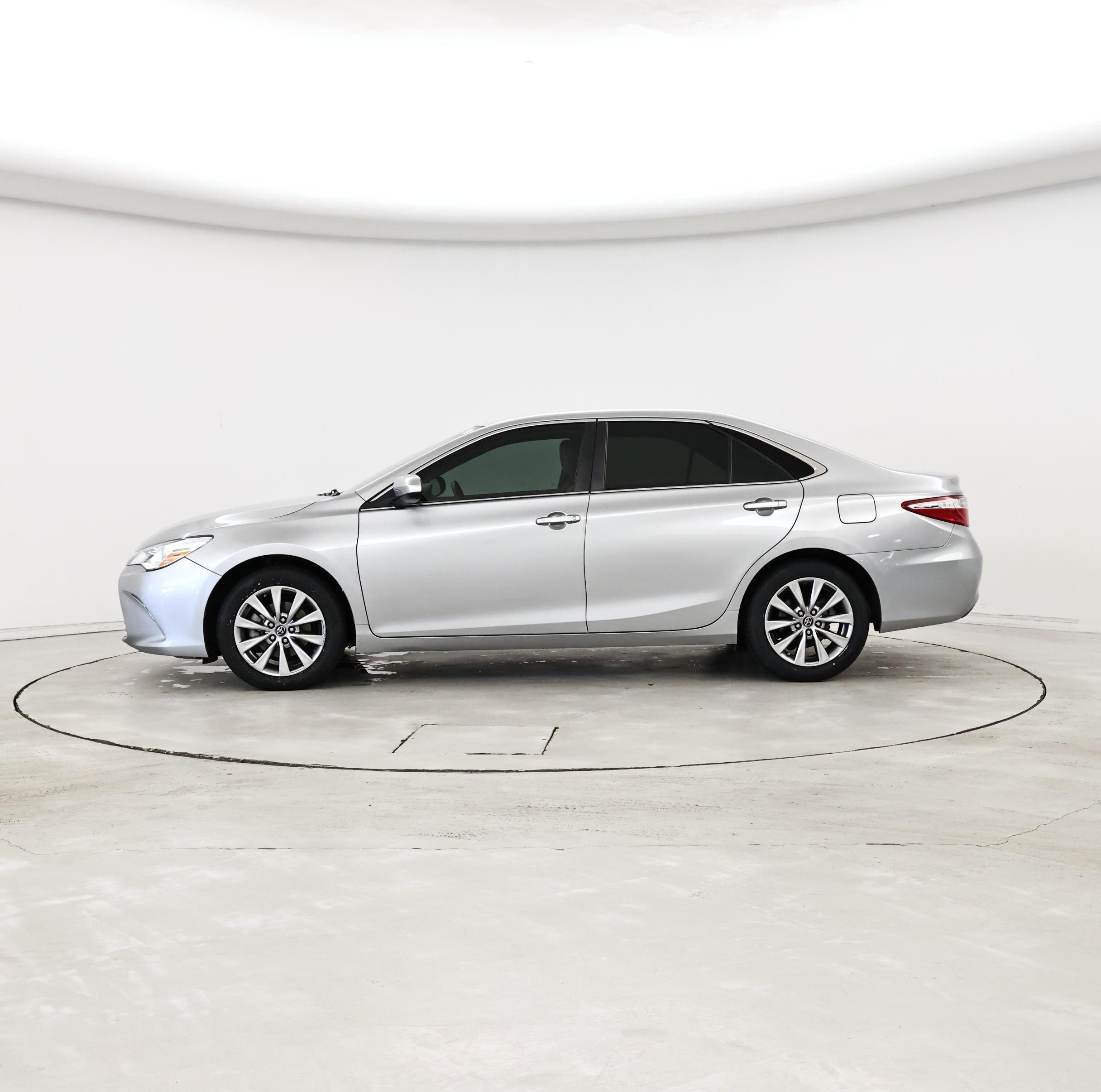 Thumbnail: 2017 Toyota Camry - 3