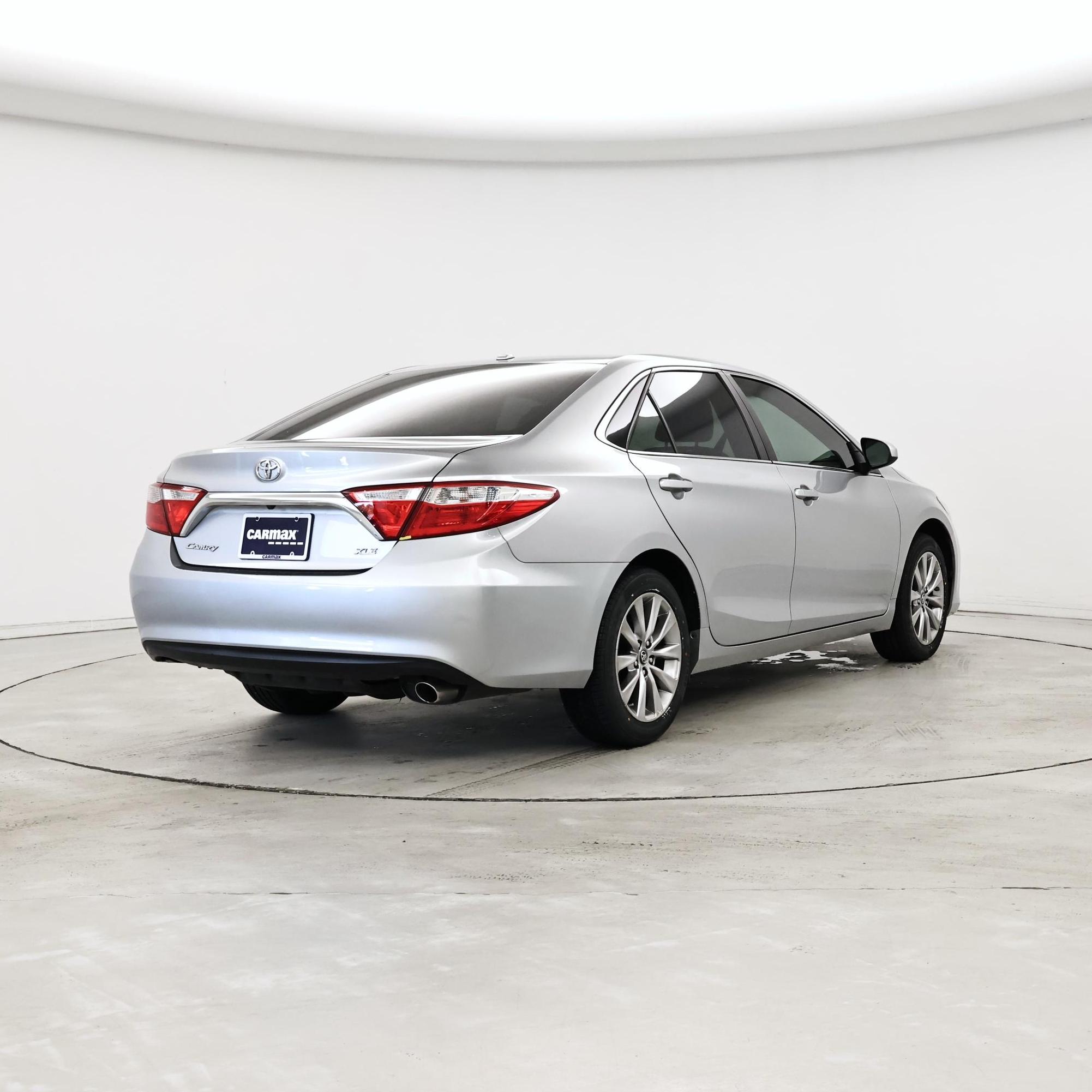 Thumbnail: 2017 Toyota Camry - 8