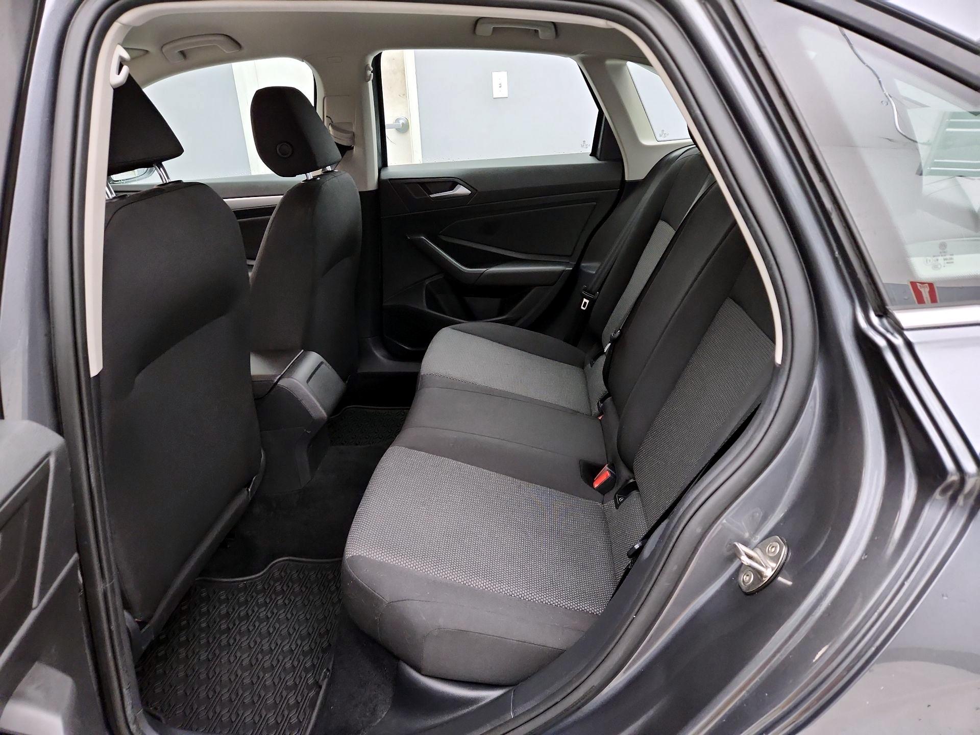 Thumbnail: 2019 Volkswagen Jetta - 19