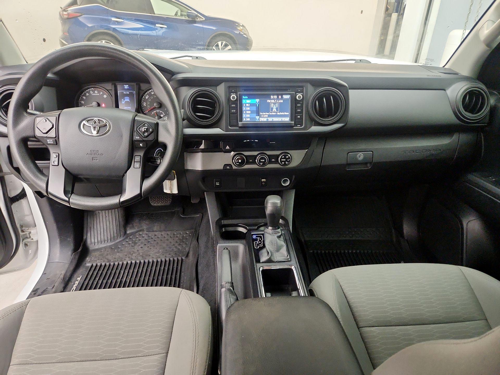 Thumbnail: 2018 Toyota Tacoma - 9