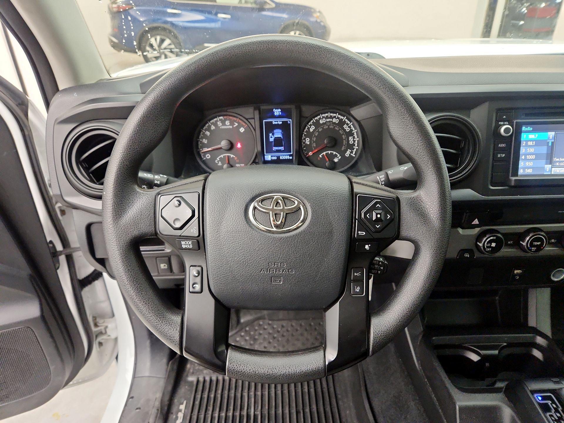 Thumbnail: 2018 Toyota Tacoma - 10