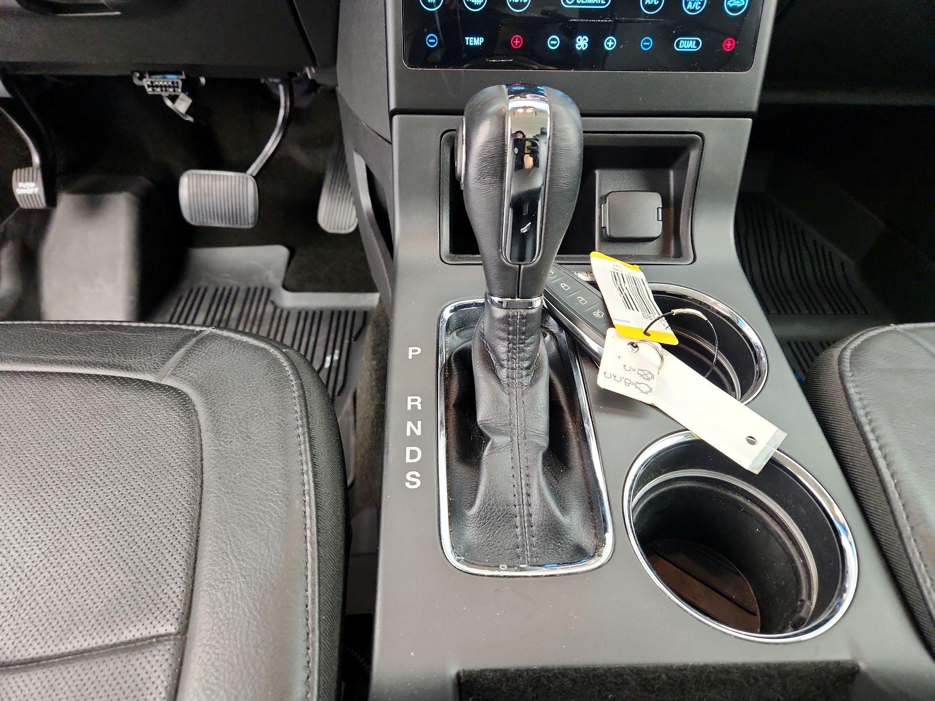 Thumbnail: 2017 Ford Flex - 17