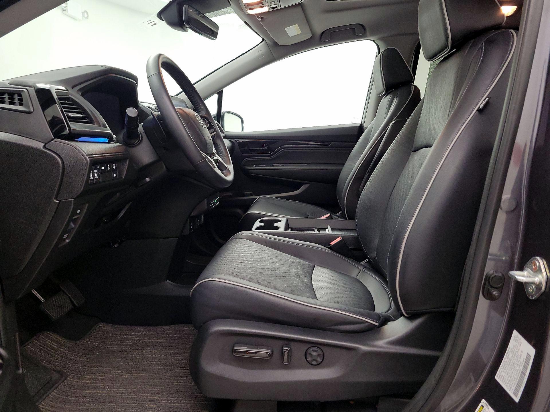 Thumbnail: 2023 Honda Odyssey - 11