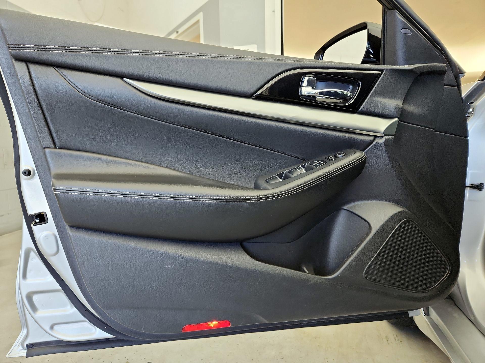 Thumbnail: 2020 Nissan Maxima - 12