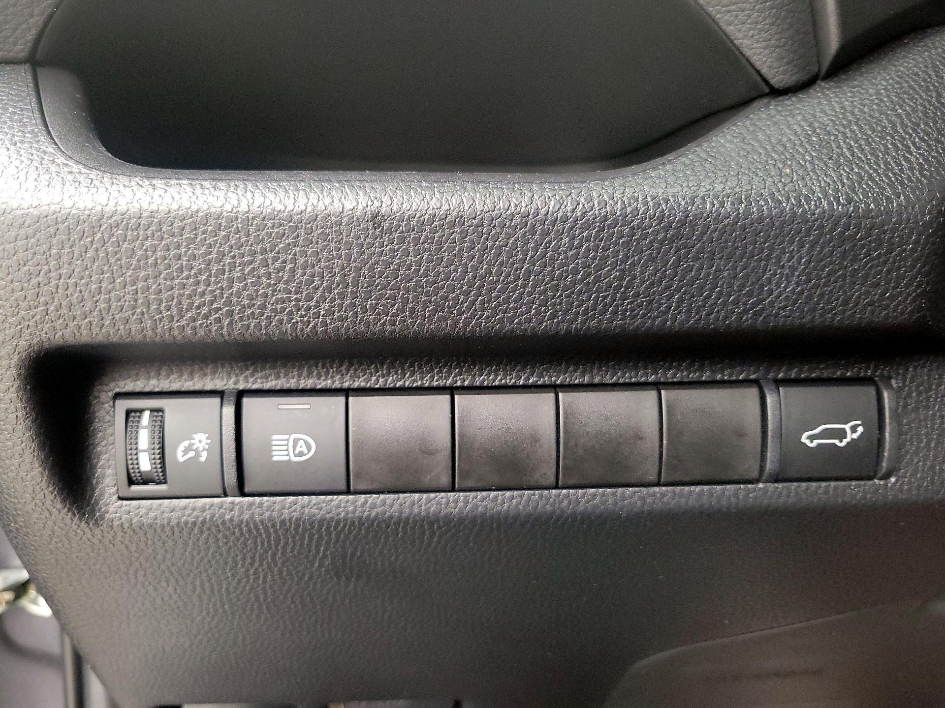 Thumbnail: 2023 Toyota RAV4 - 13