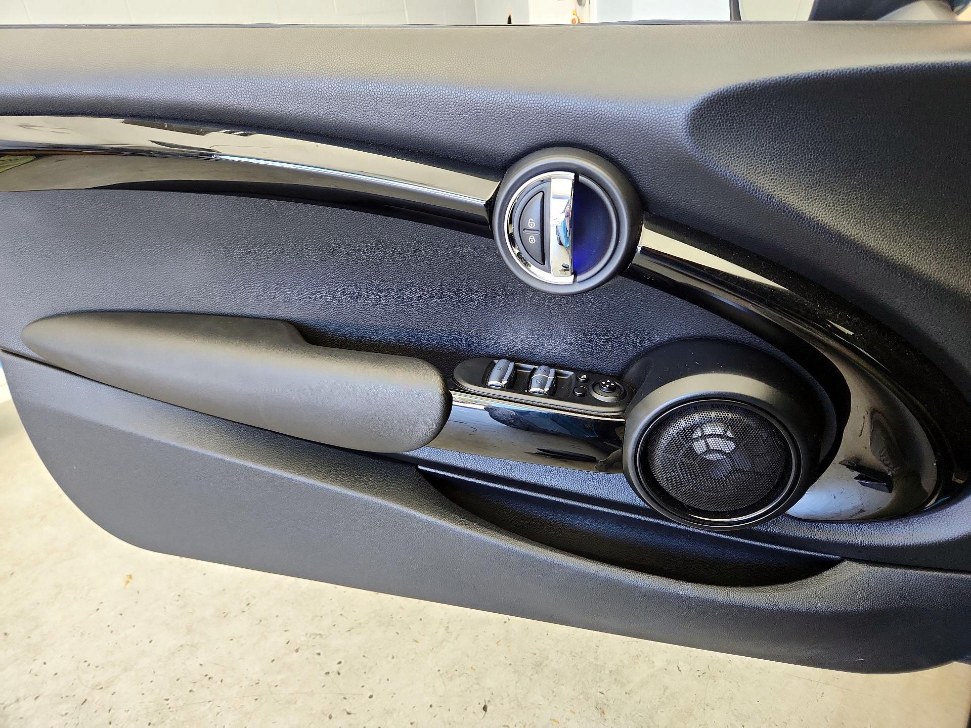 Thumbnail: 2017 MINI Cooper - 12