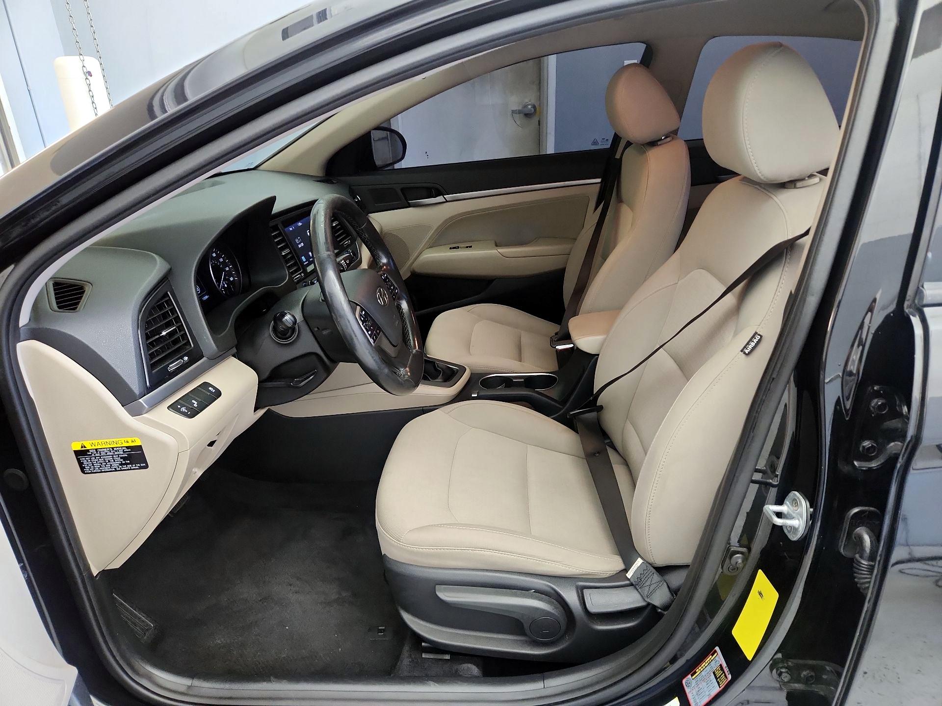 Thumbnail: 2017 Hyundai Elantra - 11