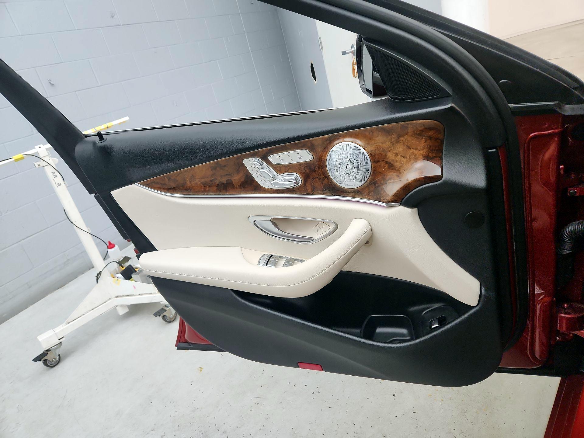 Thumbnail: 2018 Mercedes-Benz E-Class - 12