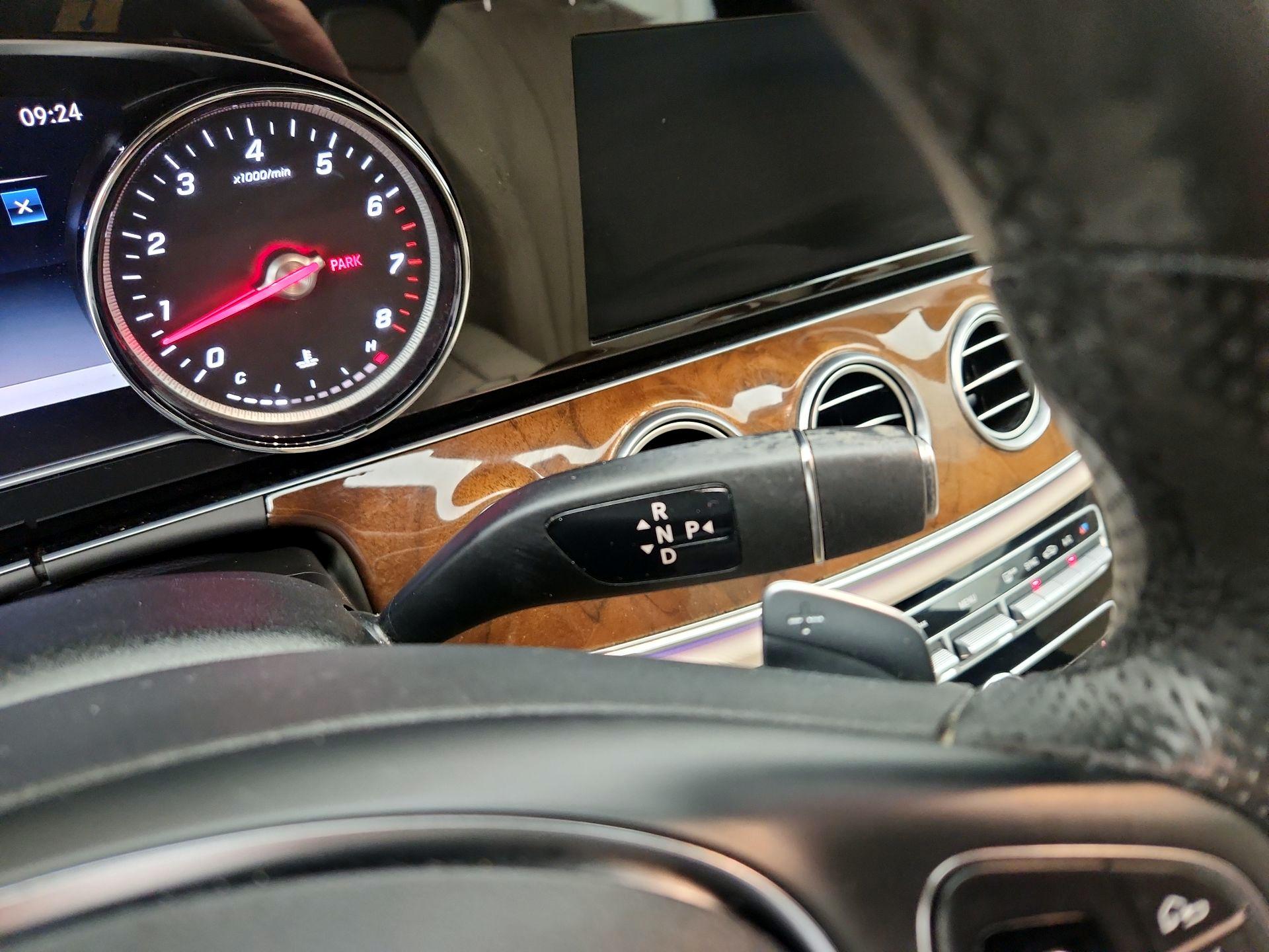 Thumbnail: 2018 Mercedes-Benz E-Class - 17