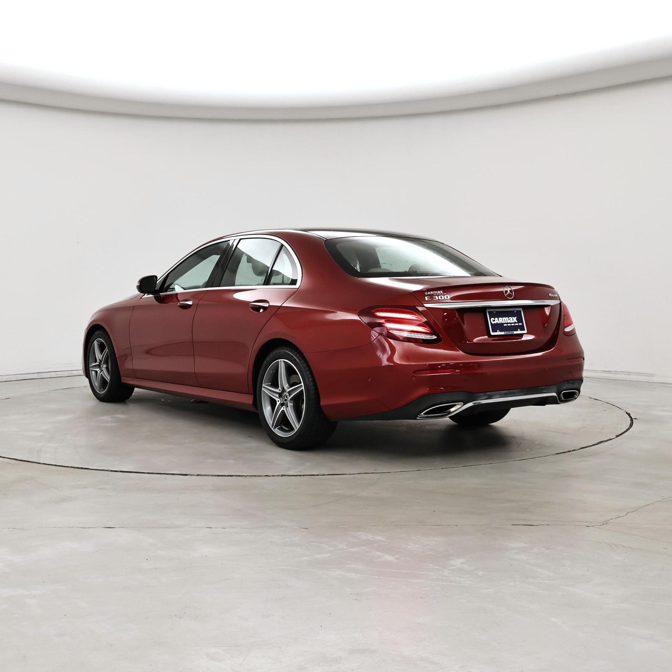 Thumbnail: 2018 Mercedes-Benz E-Class - 2