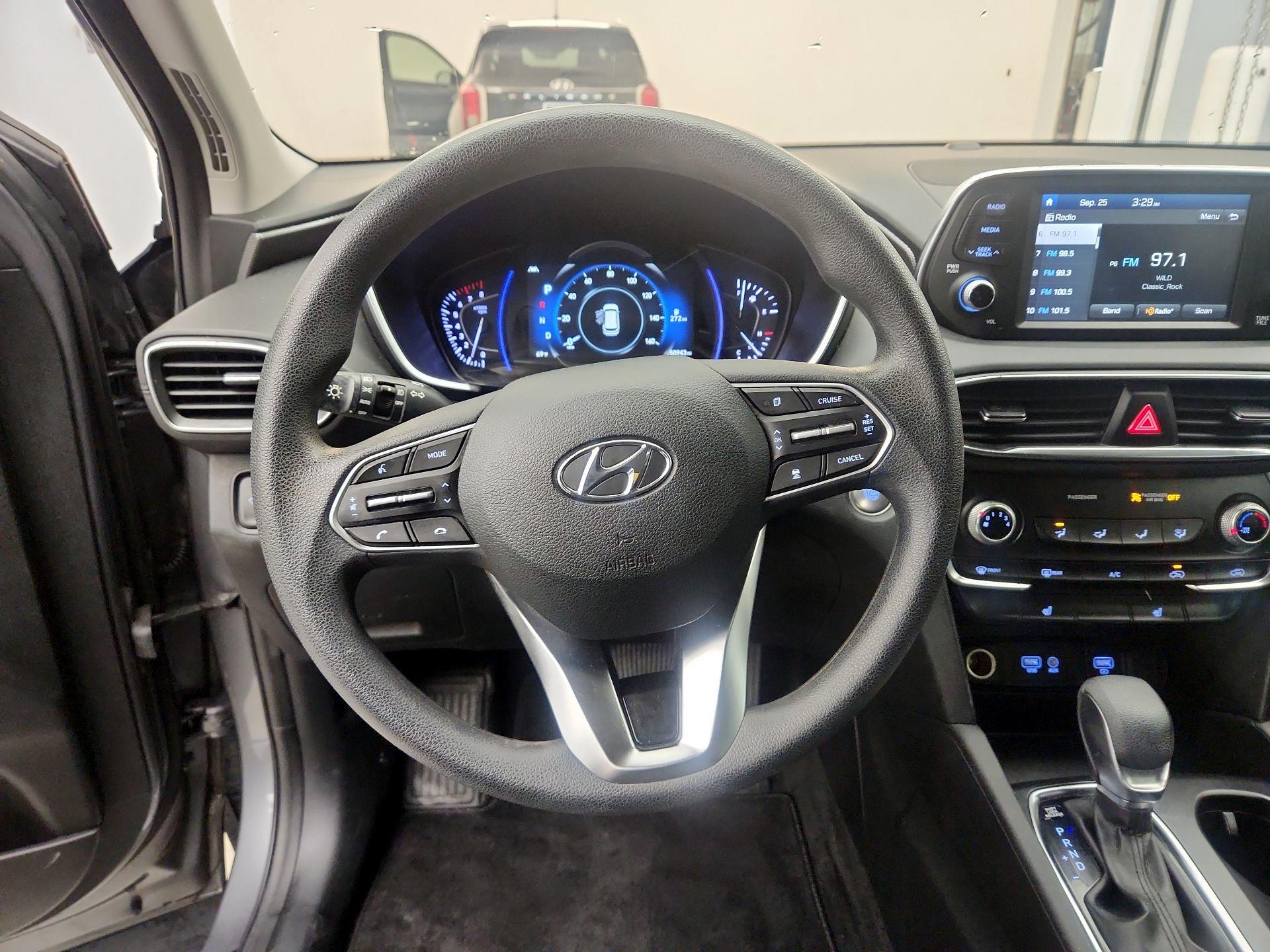 Thumbnail: 2019 Hyundai Santa Fe - 10