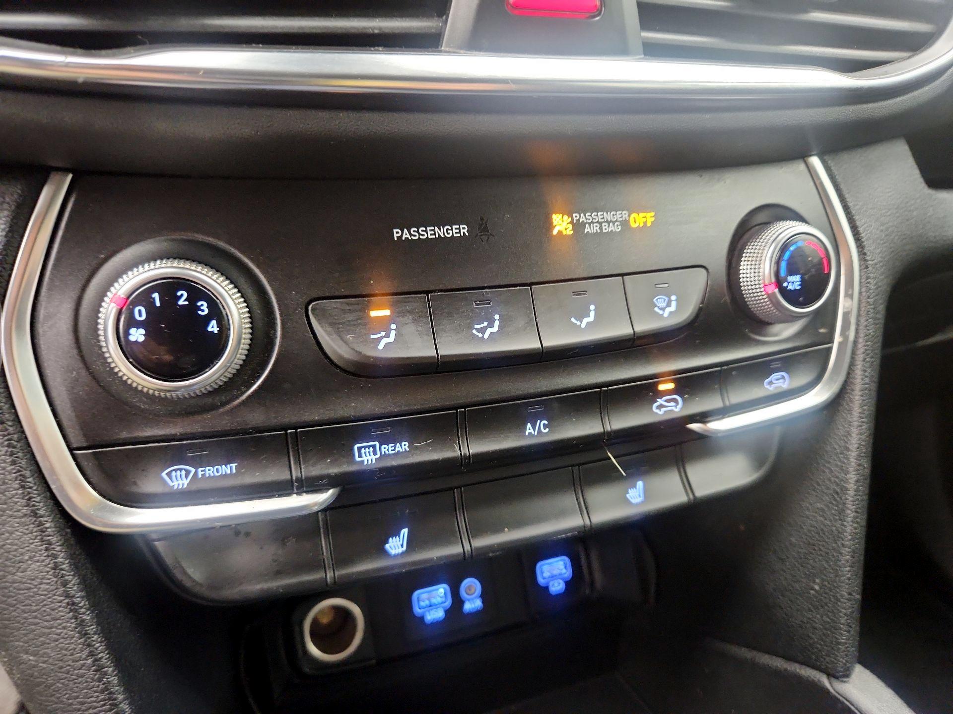 Thumbnail: 2019 Hyundai Santa Fe - 16