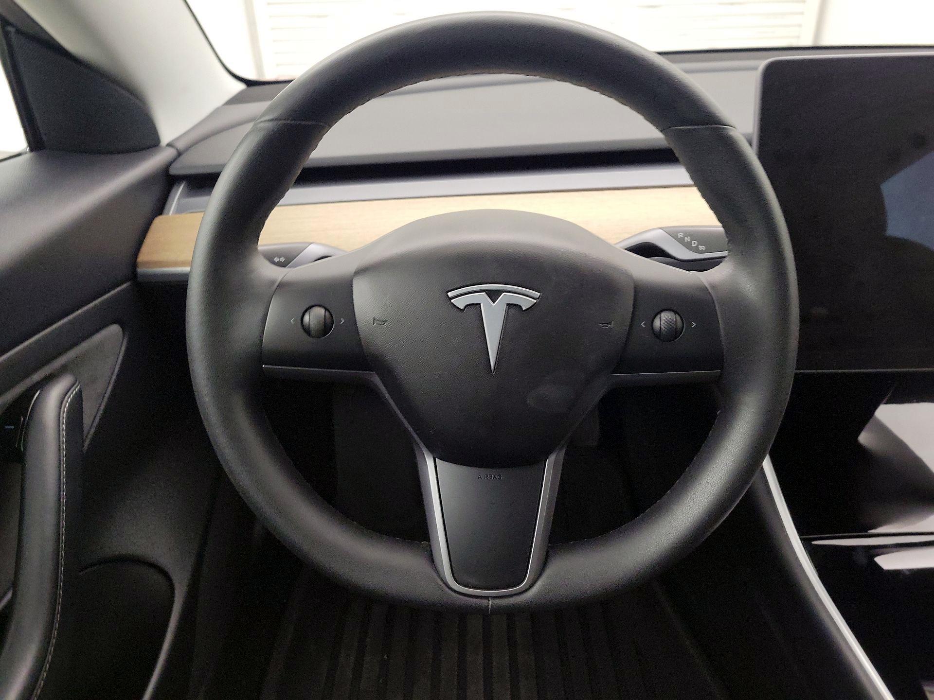 Thumbnail: 2020 Tesla Model 3 - 10