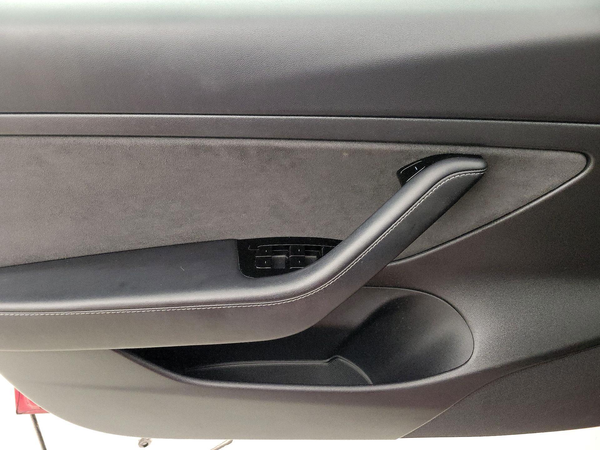 Thumbnail: 2020 Tesla Model 3 - 12