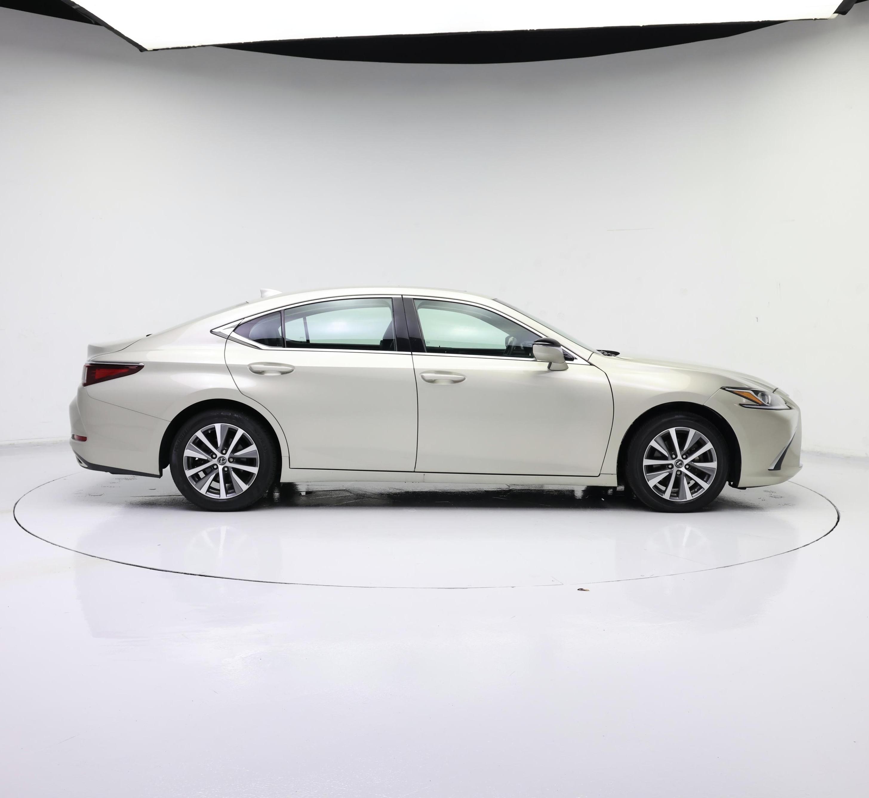 Thumbnail: 2020 Lexus ES - 7