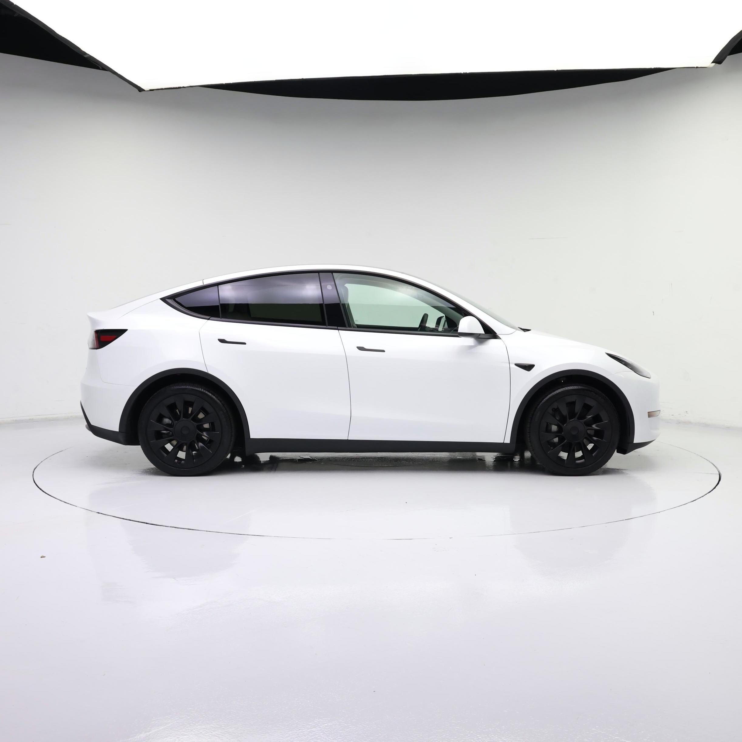 Thumbnail: 2025 Tesla Model Y - 7