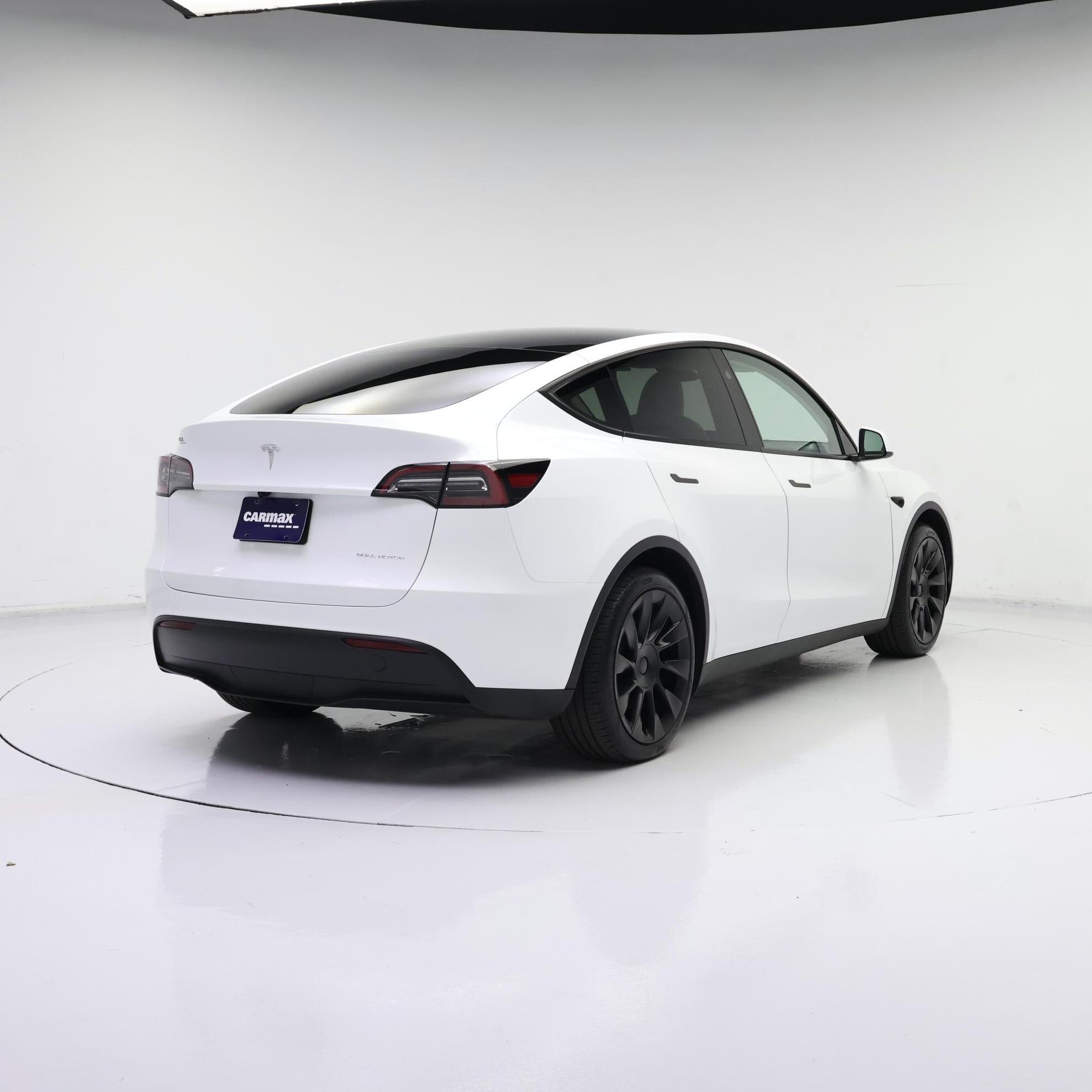 Thumbnail: 2025 Tesla Model Y - 8