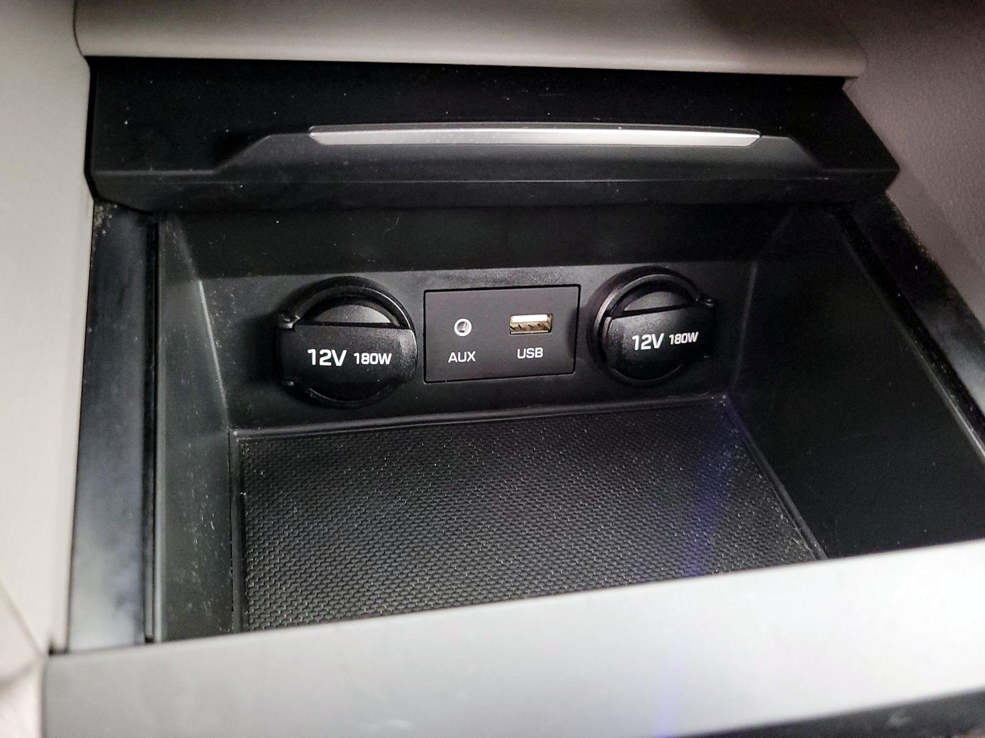 Thumbnail: 2018 Hyundai Elantra - 18