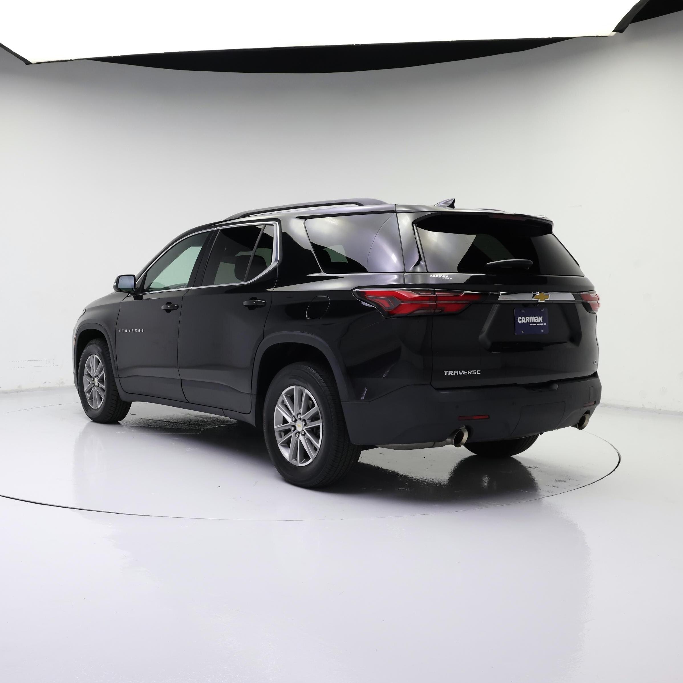 Thumbnail: 2023 Chevrolet Traverse - 2